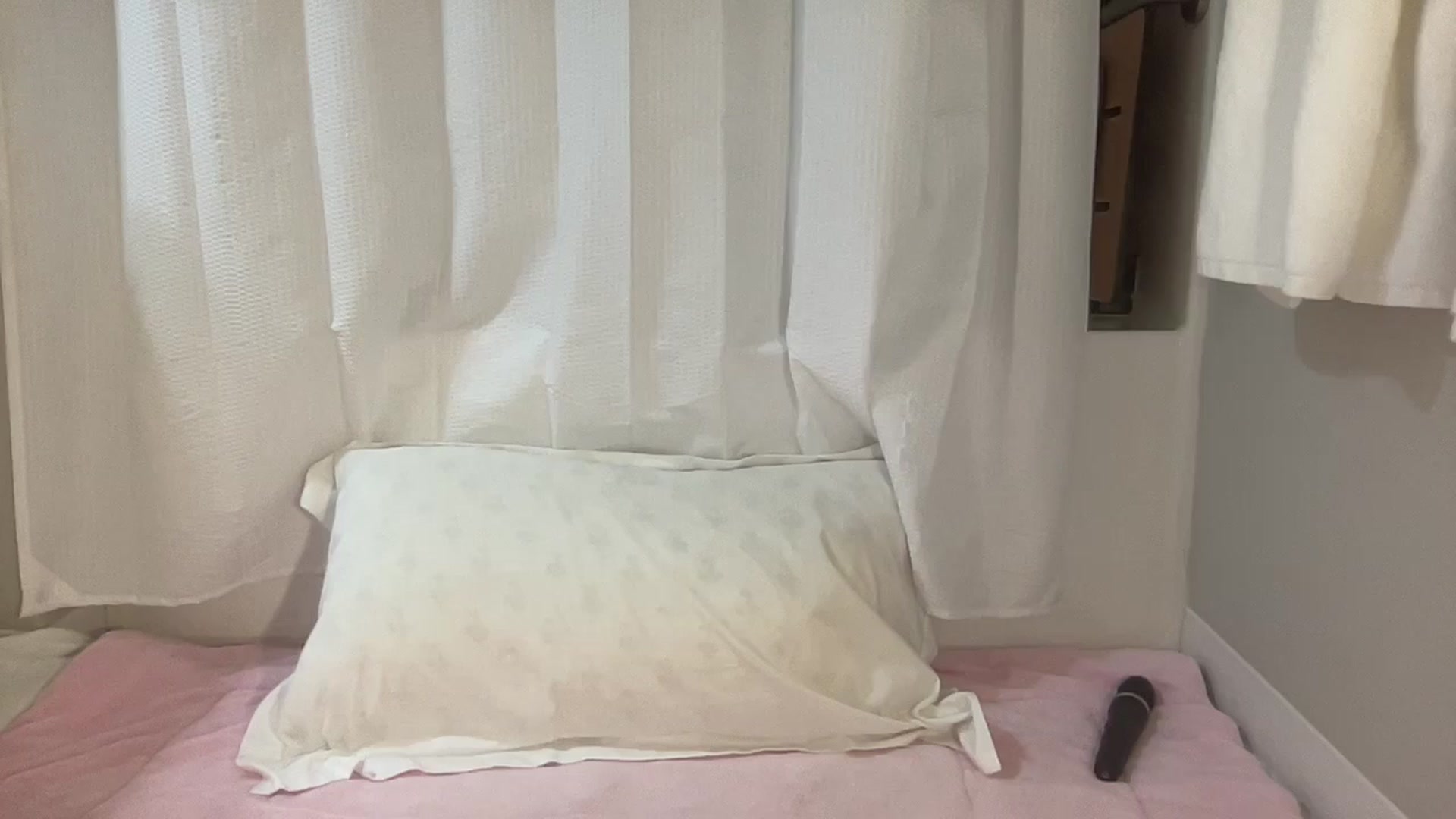 Gallery image thumbnail from BritneyMonroe's myfreecams stream on, 05/19/2025, 19:39 image 2 of 20