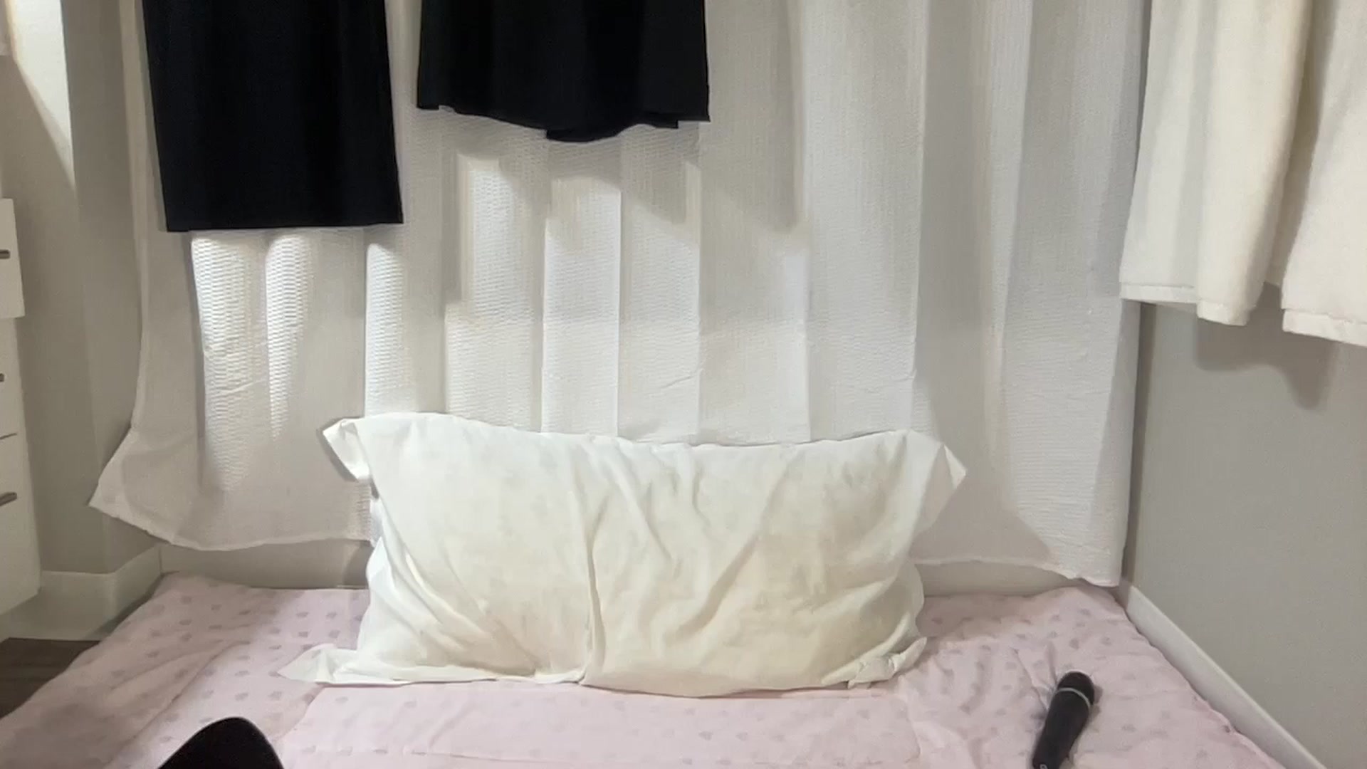 Gallery image thumbnail from BritneyMonroe's myfreecams stream on, 06/28/2025, 06:30 image 15 of 20