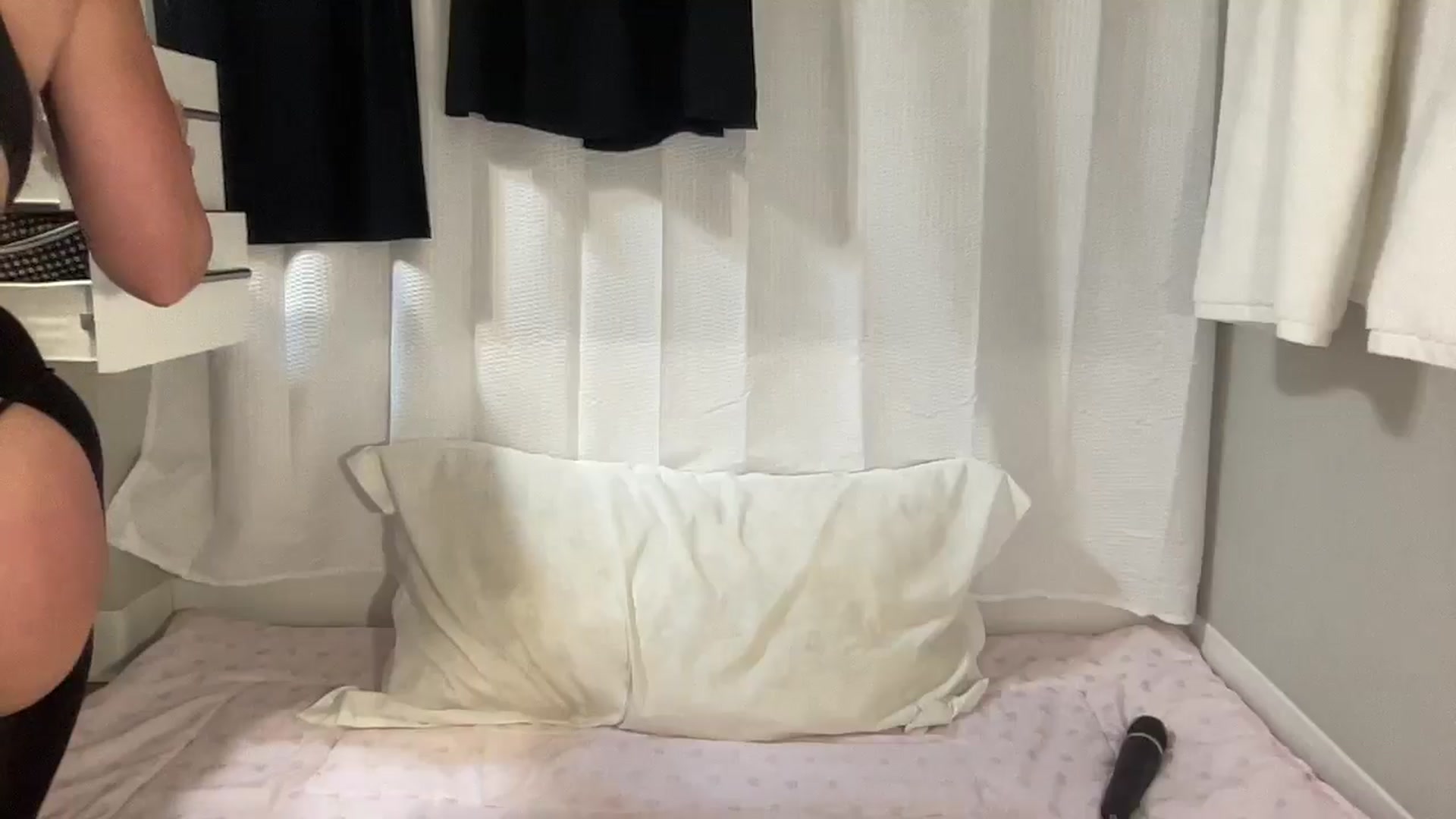 Gallery image thumbnail from BritneyMonroe's myfreecams stream on, 06/28/2025, 06:30 image 19 of 20