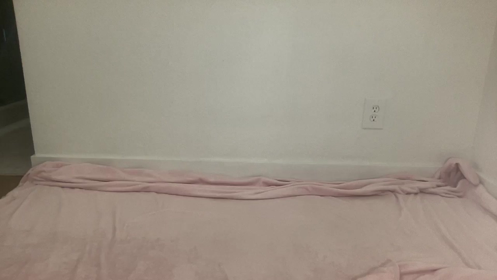 Gallery image thumbnail from BritneyMonroe's myfreecams stream on, 08/15/2025, 05:28 image 1 of 20