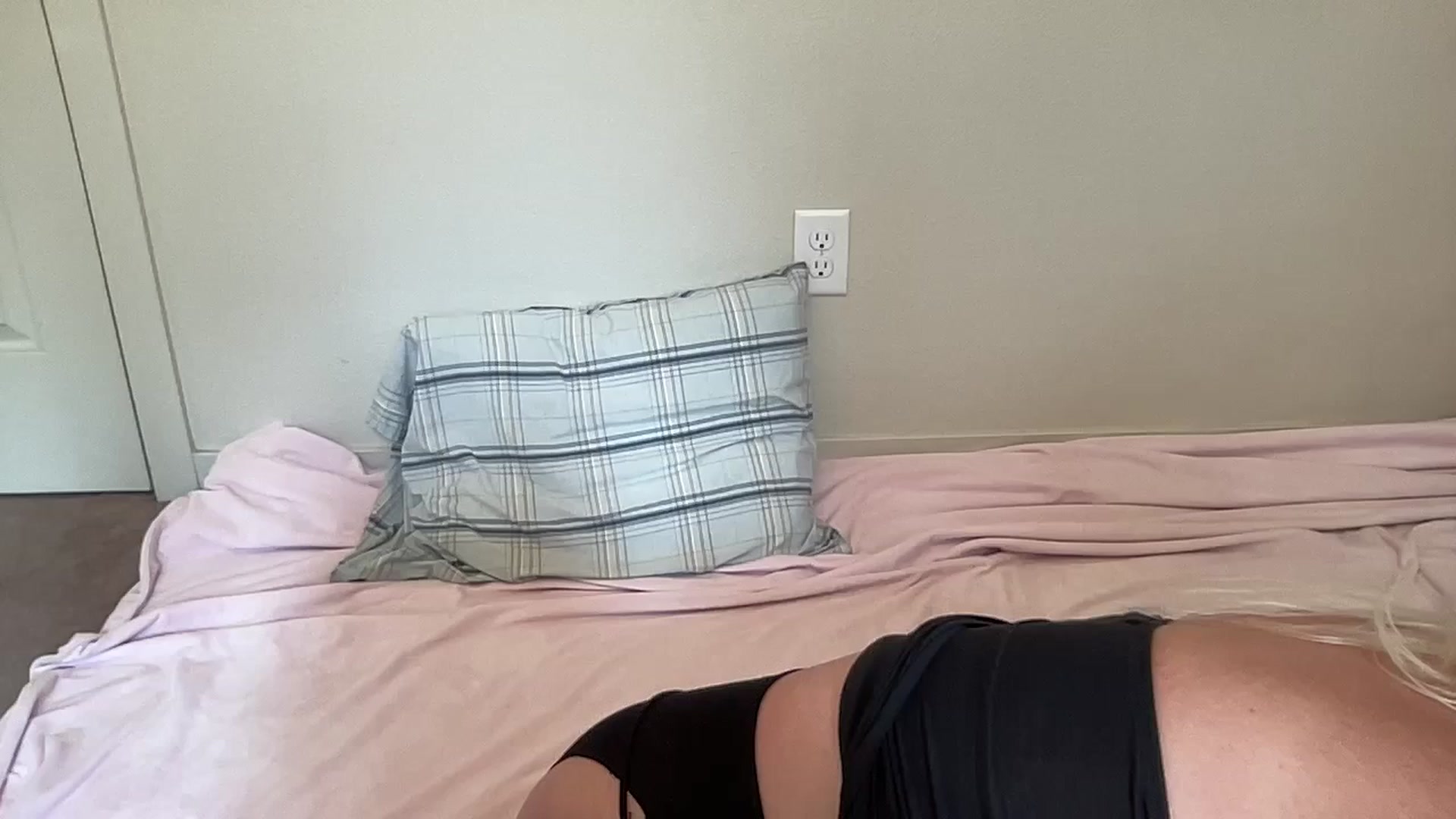 Gallery image thumbnail from BritneyMonroe's myfreecams stream on, 09/03/2025, 19:41 image 19 of 20