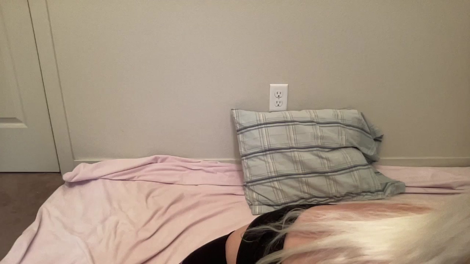 Gallery image thumbnail from BritneyMonroe's myfreecams stream on, 09/05/2025, 19:34 image 17 of 20