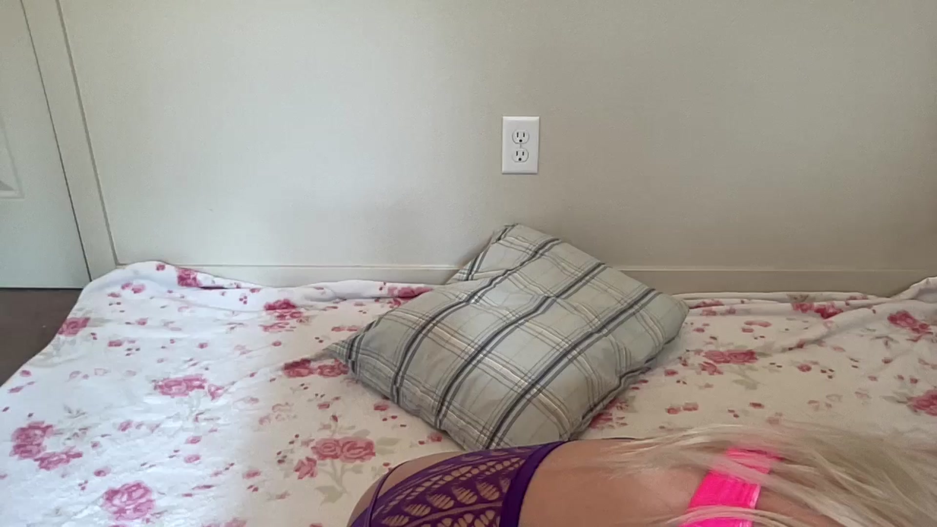 Gallery image thumbnail from BritneyMonroe's myfreecams stream on, 09/12/2025, 20:27 image 8 of 20