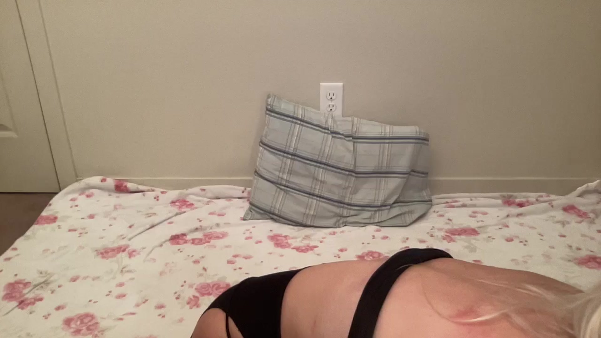 Gallery image thumbnail from BritneyMonroe's myfreecams stream on, 09/23/2025, 05:28 image 1 of 20