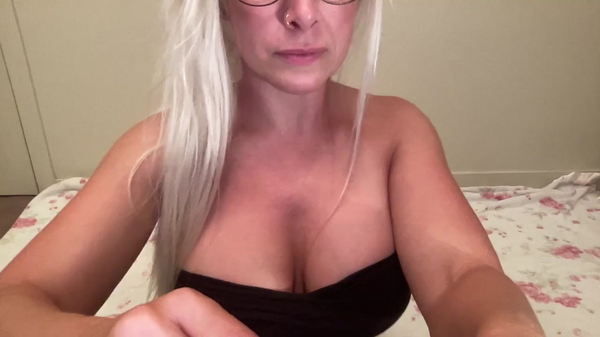 Gallery image thumbnail from BritneyMonroe's myfreecams stream on, 09/23/2025, 05:28 image 20 of 20