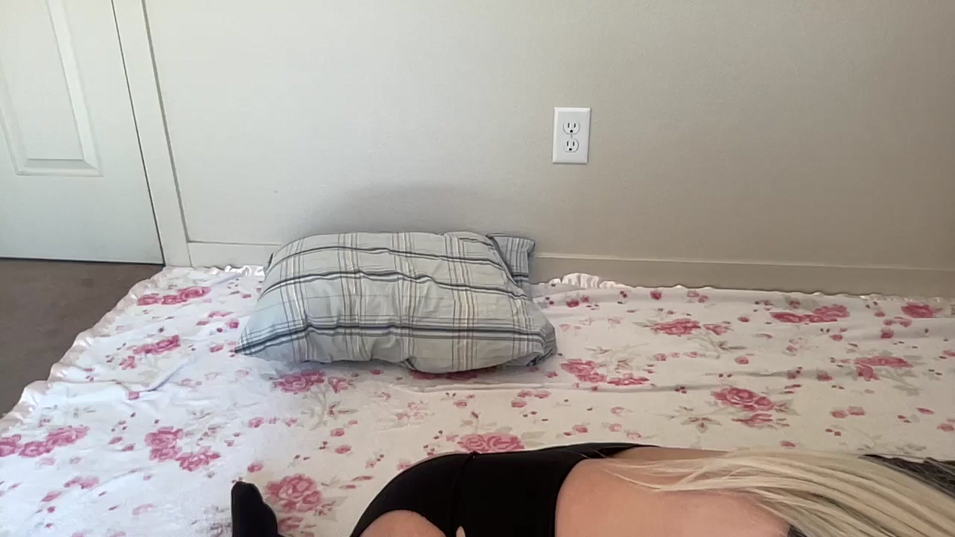 Gallery image thumbnail from BritneyMonroe's myfreecams stream on, 09/26/2025, 18:43 image 7 of 20