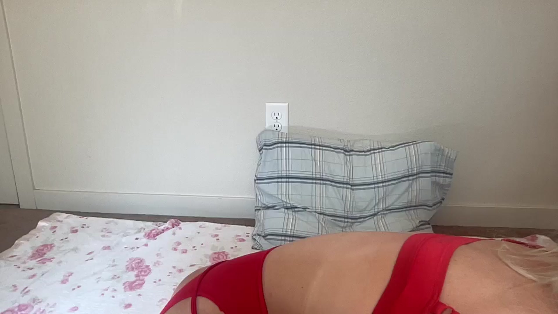 Gallery image thumbnail from BritneyMonroe's myfreecams stream on, 10/14/2025, 19:59 image 14 of 20