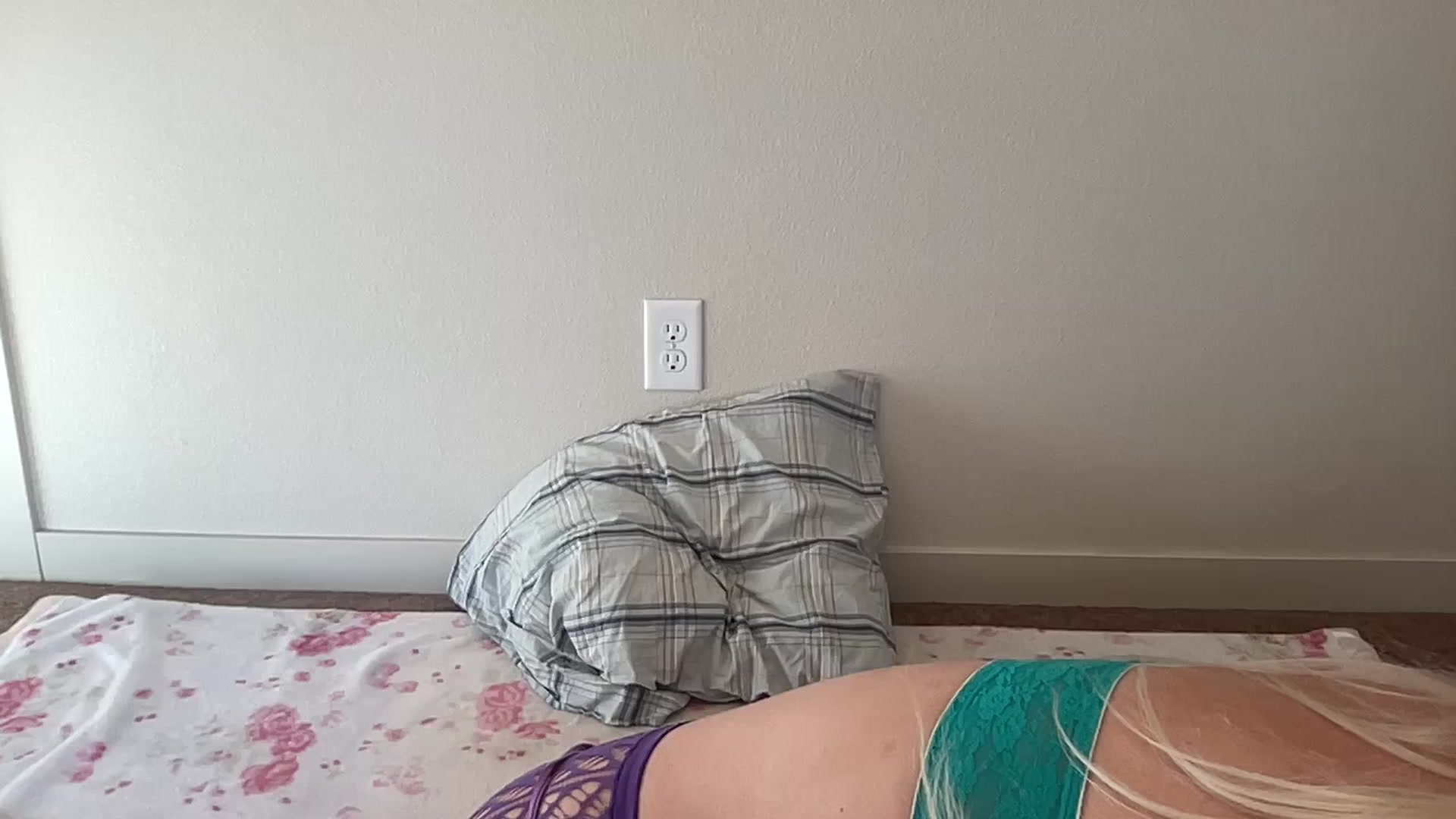 Gallery image thumbnail from BritneyMonroe's myfreecams stream on, 10/21/2025, 18:36 image 4 of 20