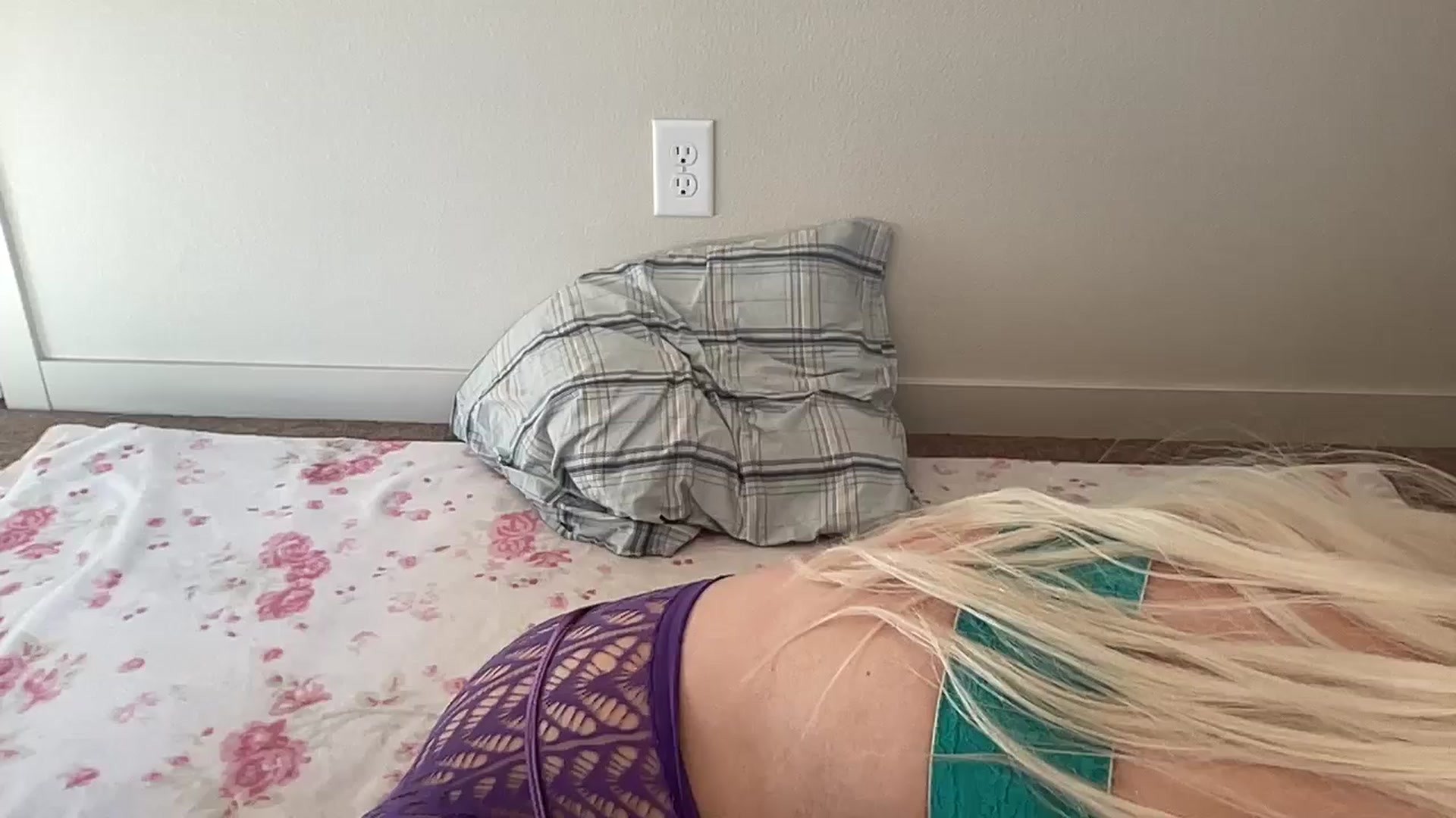 Gallery image thumbnail from BritneyMonroe's myfreecams stream on, 10/21/2025, 18:36 image 9 of 20