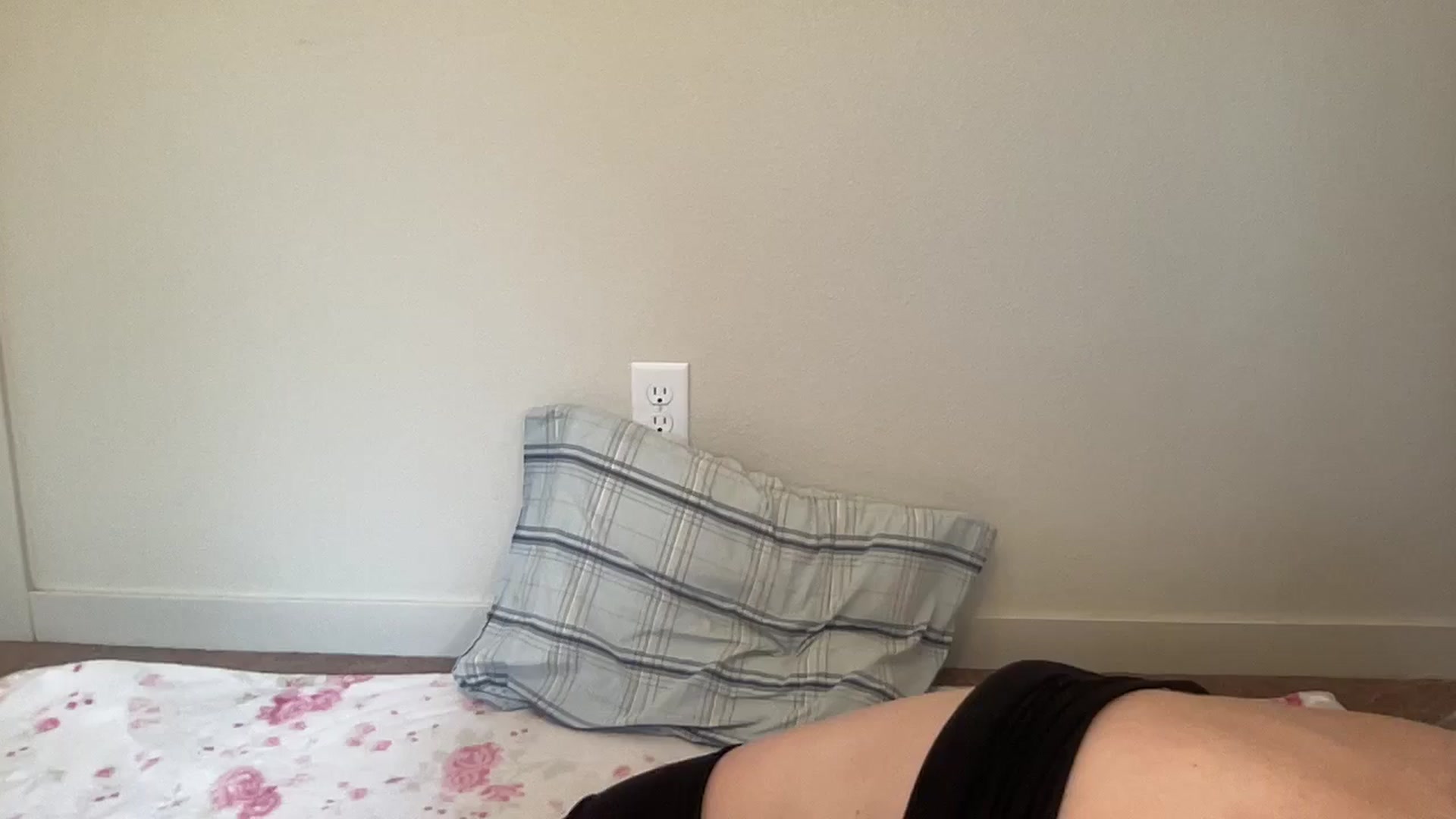 Gallery image thumbnail from BritneyMonroe's myfreecams stream on, 10/30/2025, 18:37 image 1 of 20