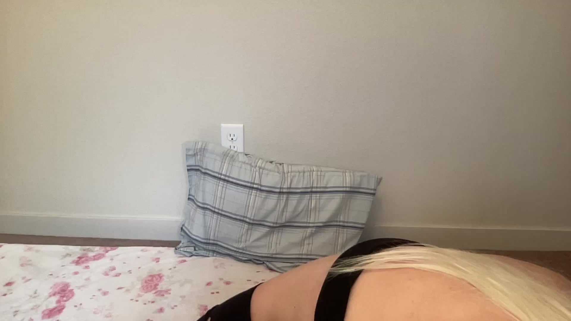 Gallery image thumbnail from BritneyMonroe's myfreecams stream on, 11/10/2025, 19:11 image 7 of 20