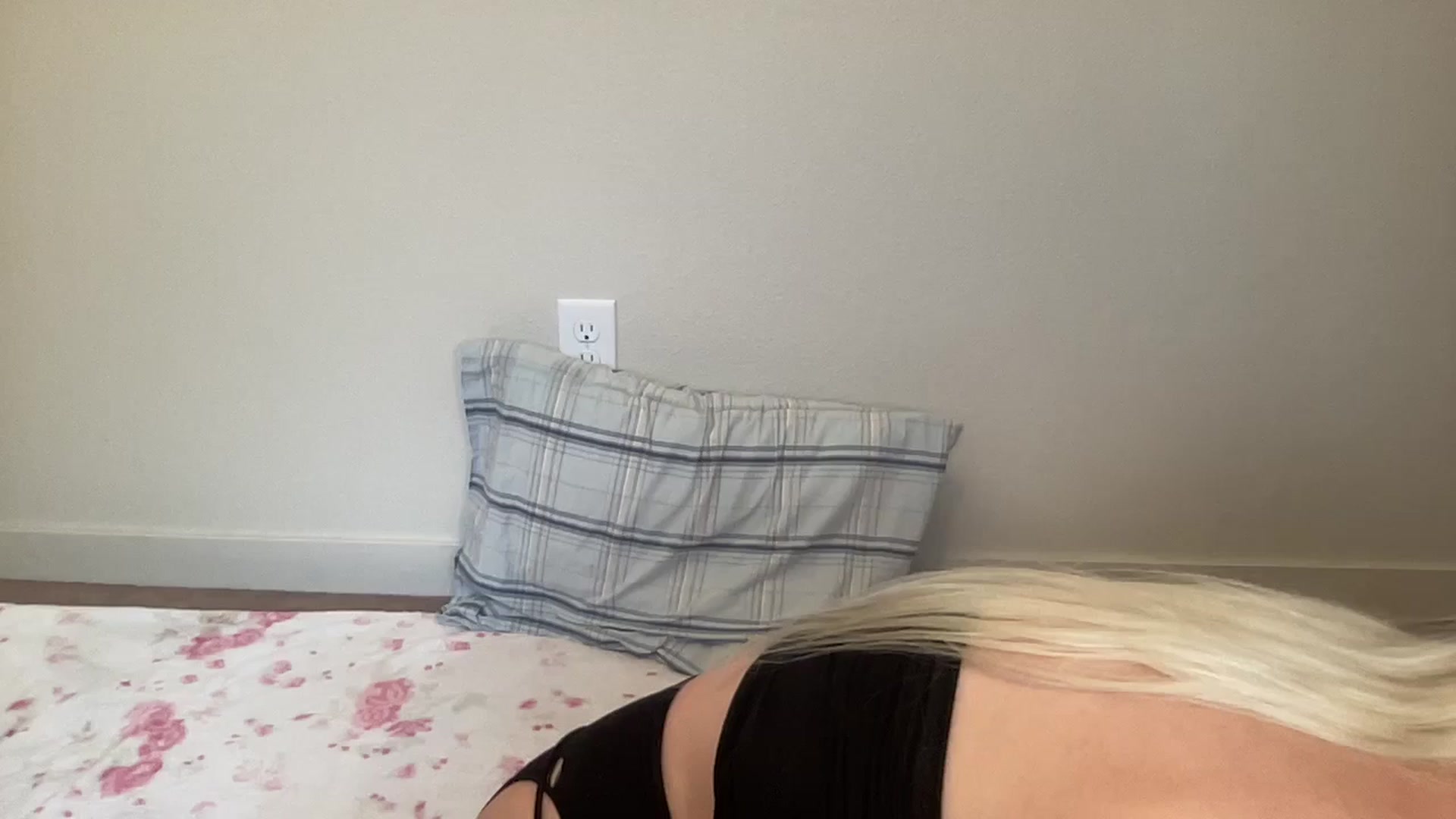 Gallery image thumbnail from BritneyMonroe's myfreecams stream on, 11/10/2025, 21:44 image 19 of 20