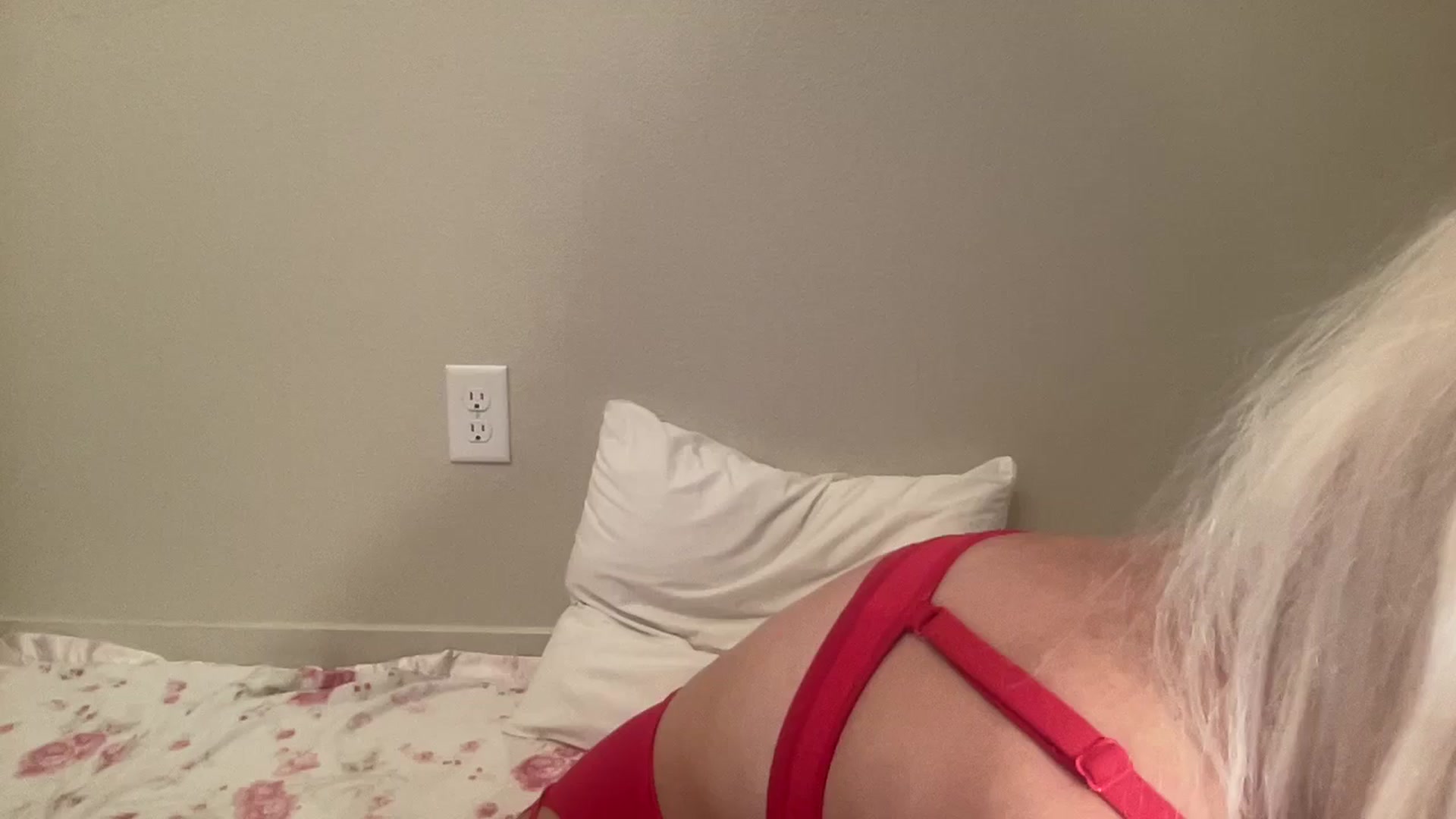 Gallery image thumbnail from BritneyMonroe's myfreecams stream on, 12/18/2025, 19:12 image 3 of 20