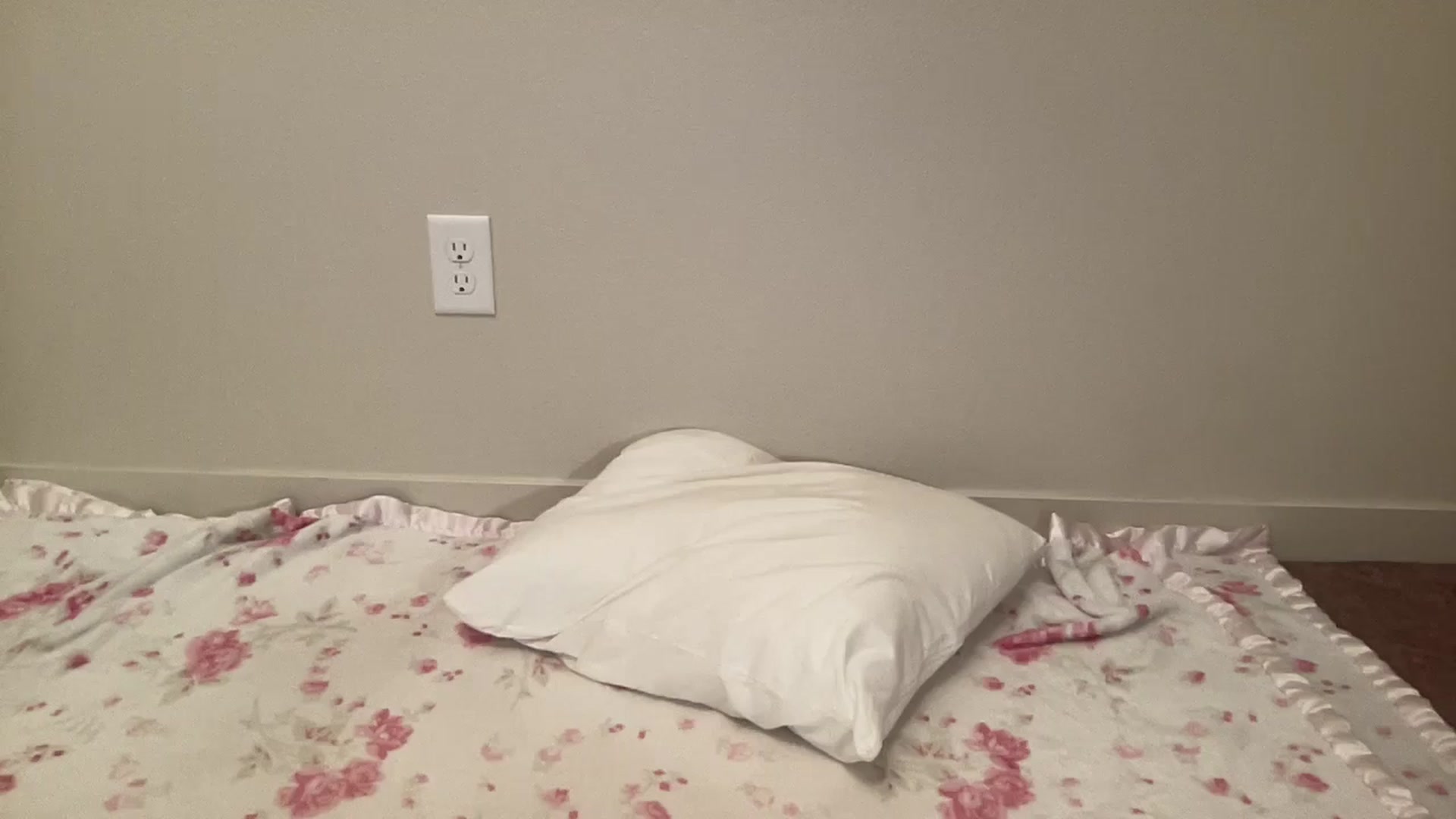 Gallery image thumbnail from BritneyMonroe's myfreecams stream on, 01/08/2026, 20:25 image 9 of 20