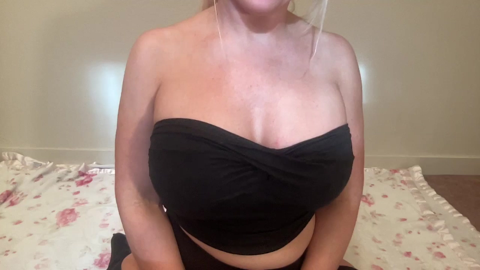 Gallery image thumbnail from BritneyMonroe's myfreecams stream on, 01/20/2026, 20:54 image 18 of 20
