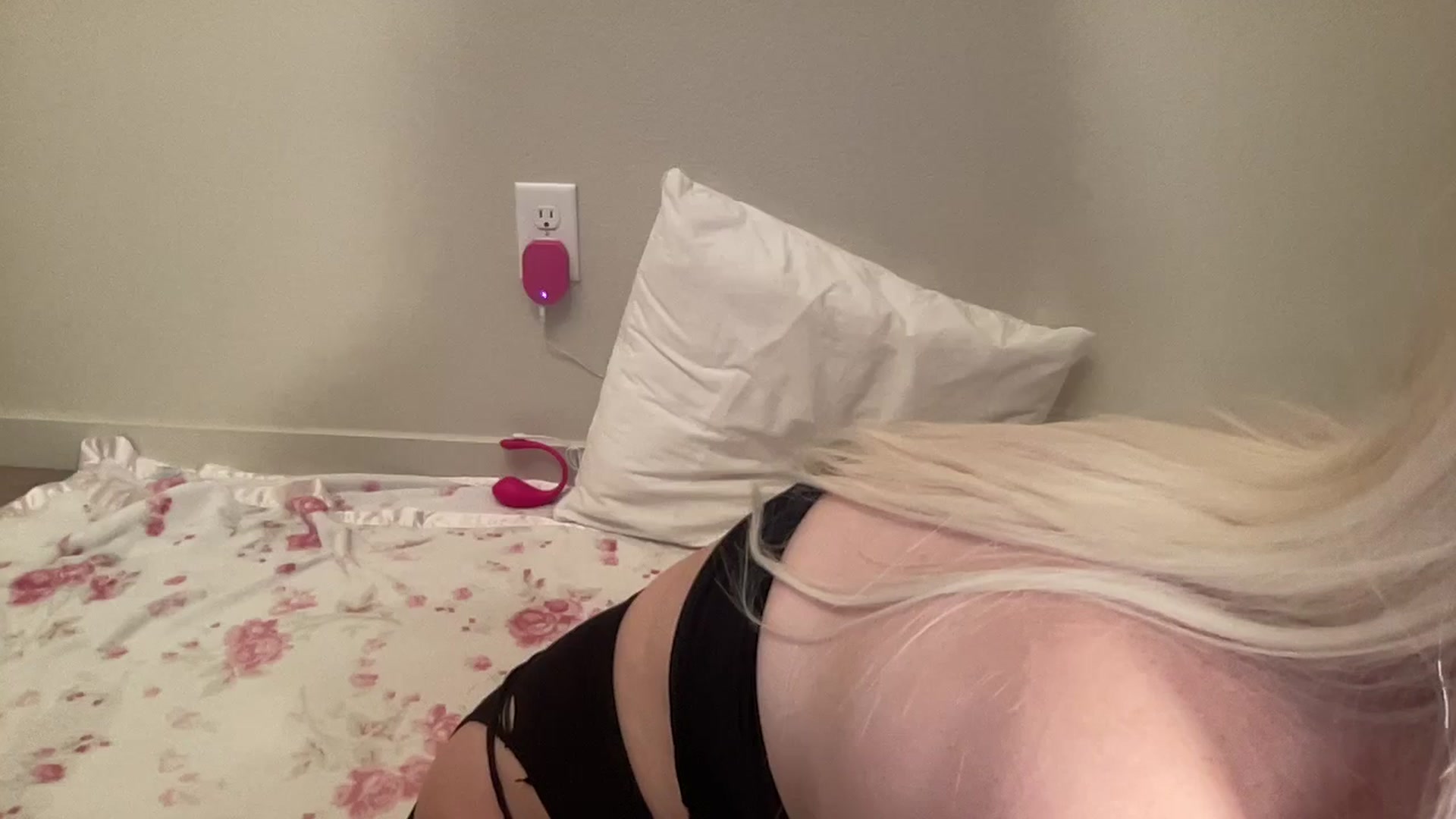 Gallery image thumbnail from BritneyMonroe's myfreecams stream on, 01/30/2026, 06:02 image 17 of 20
