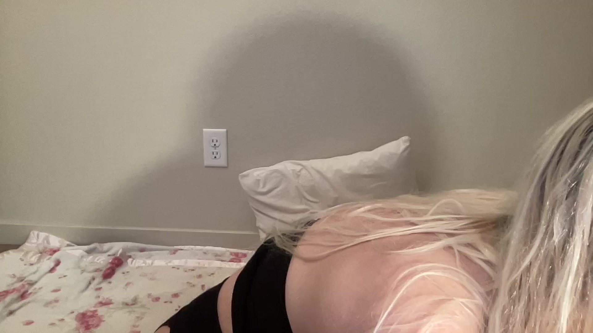 Gallery image thumbnail from BritneyMonroe's myfreecams stream on, 02/06/2026, 19:15 image 17 of 20
