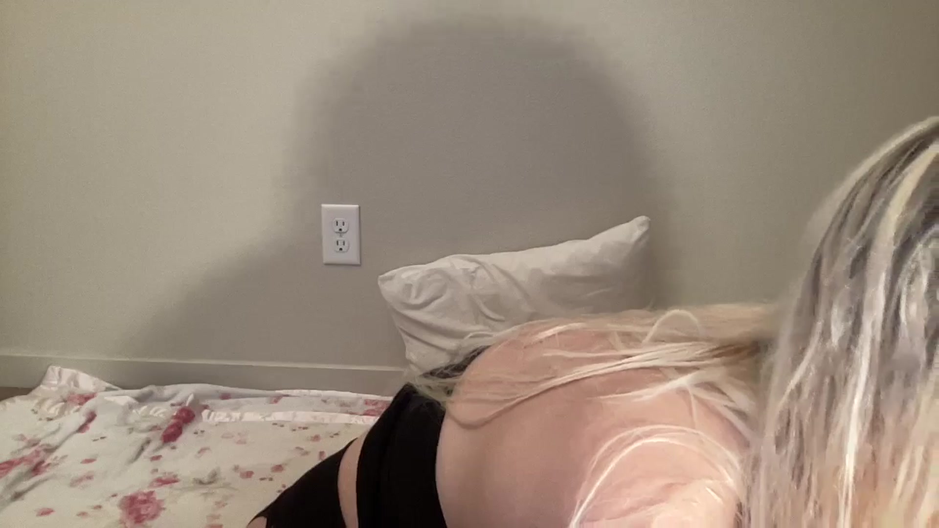 Gallery image thumbnail from BritneyMonroe's myfreecams stream on, 02/06/2026, 19:15 image 18 of 20