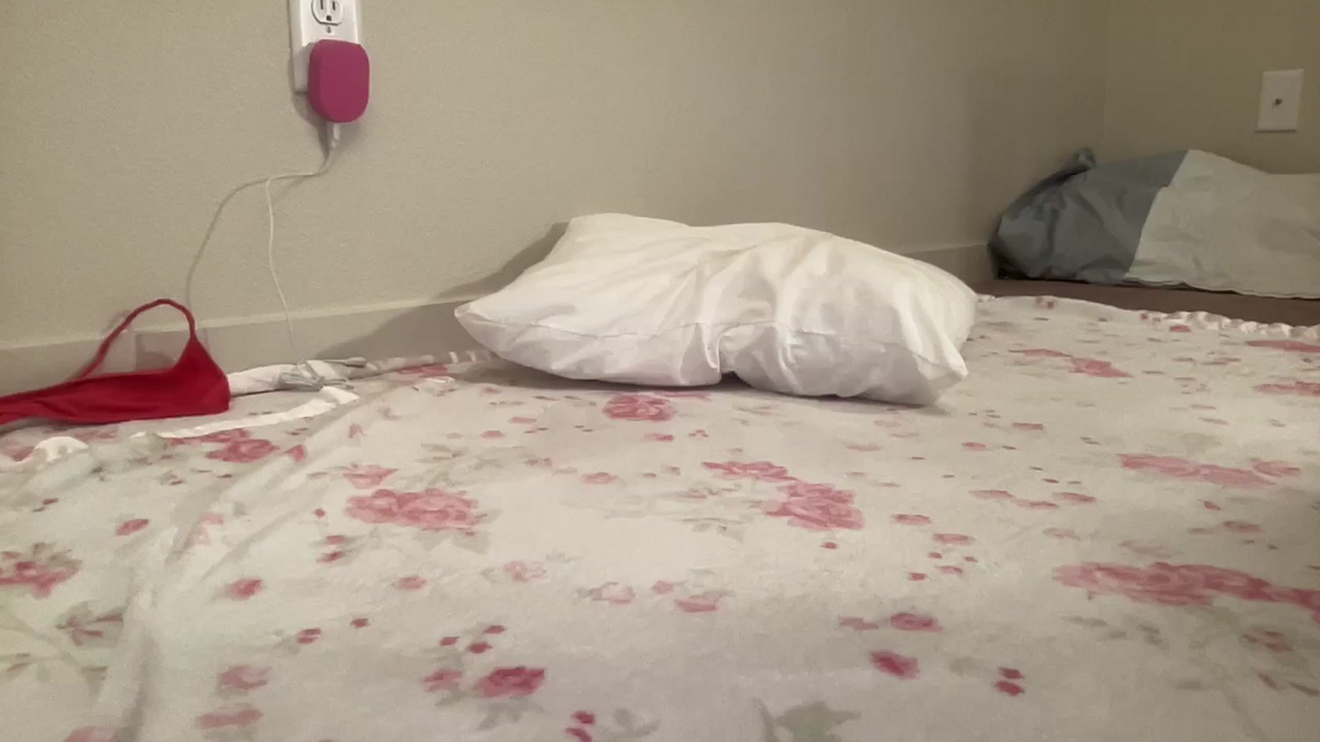Gallery image thumbnail from BritneyMonroe's myfreecams stream on, 02/15/2026, 05:16 image 17 of 20