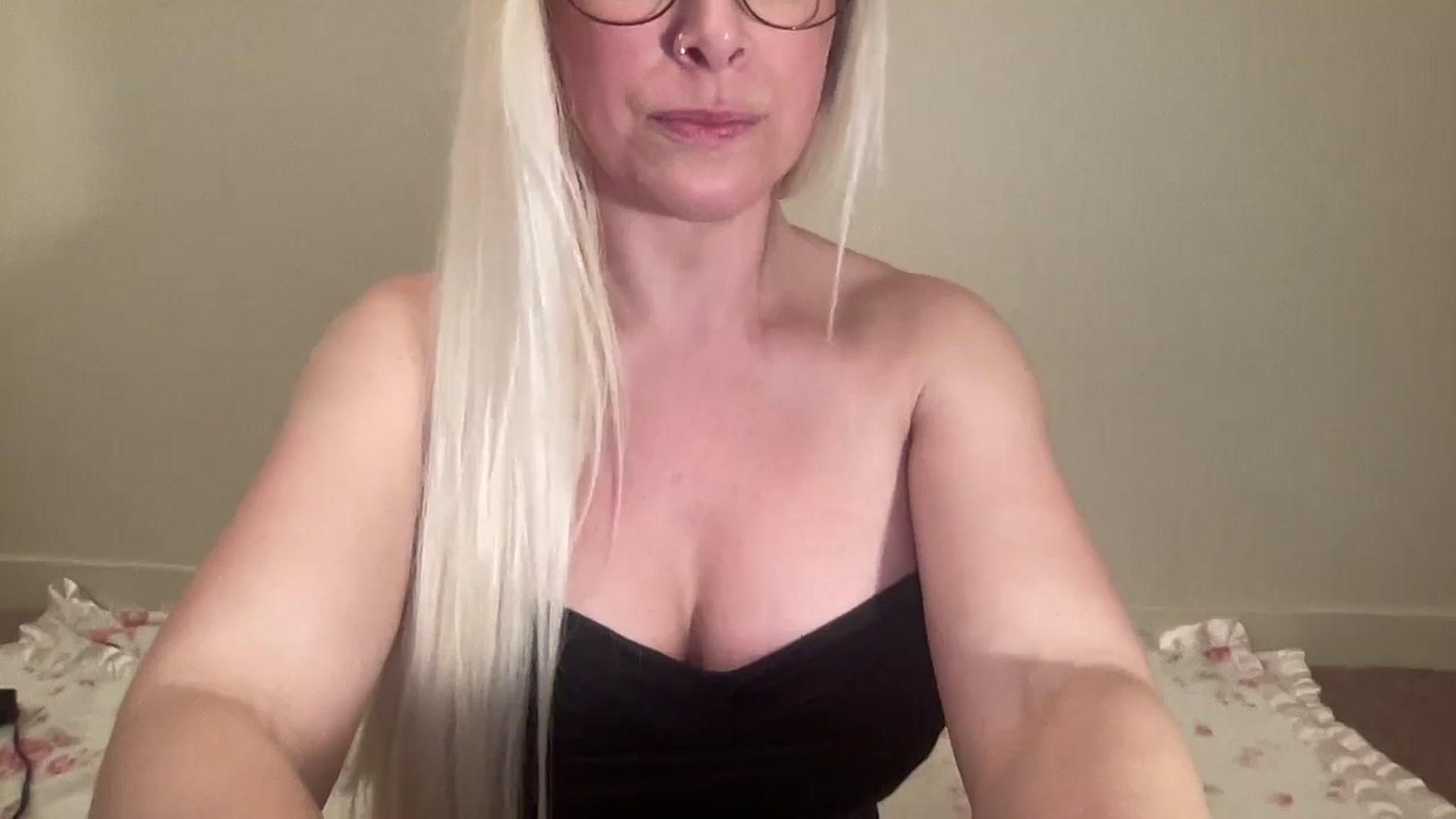 Gallery image thumbnail from BritneyMonroe's myfreecams stream on, 02/19/2026, 07:24 image 10 of 20