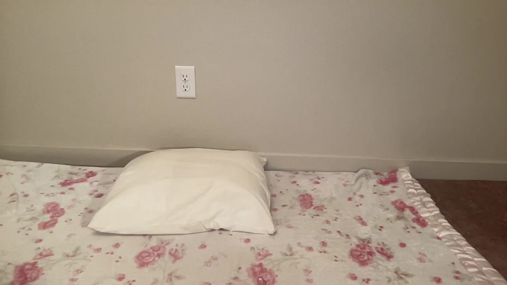 Gallery image thumbnail from BritneyMonroe's myfreecams stream on, 04/19/2026, 24:24 image 16 of 20