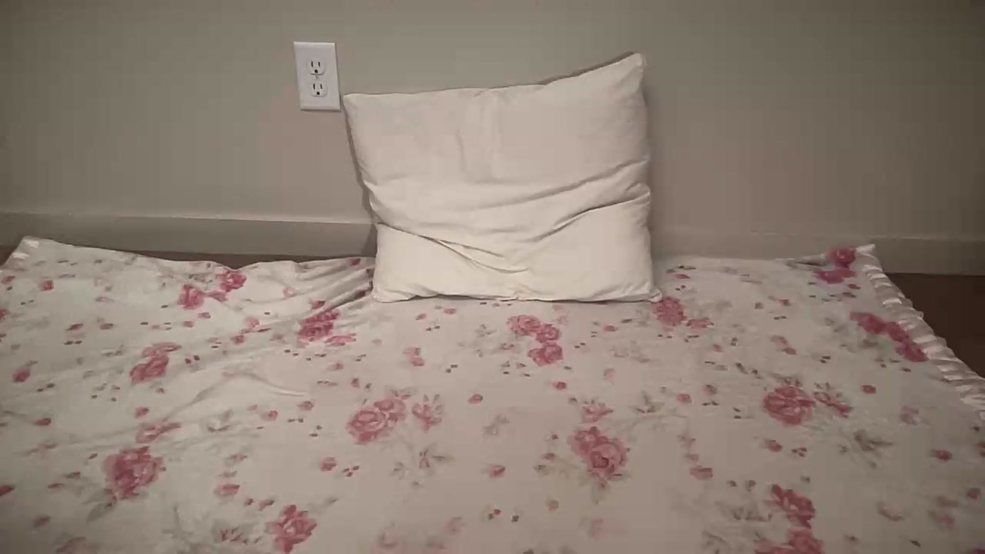 Gallery image thumbnail from BritneyMonroe's myfreecams stream on, 05/04/2026, 20:39 image 8 of 20