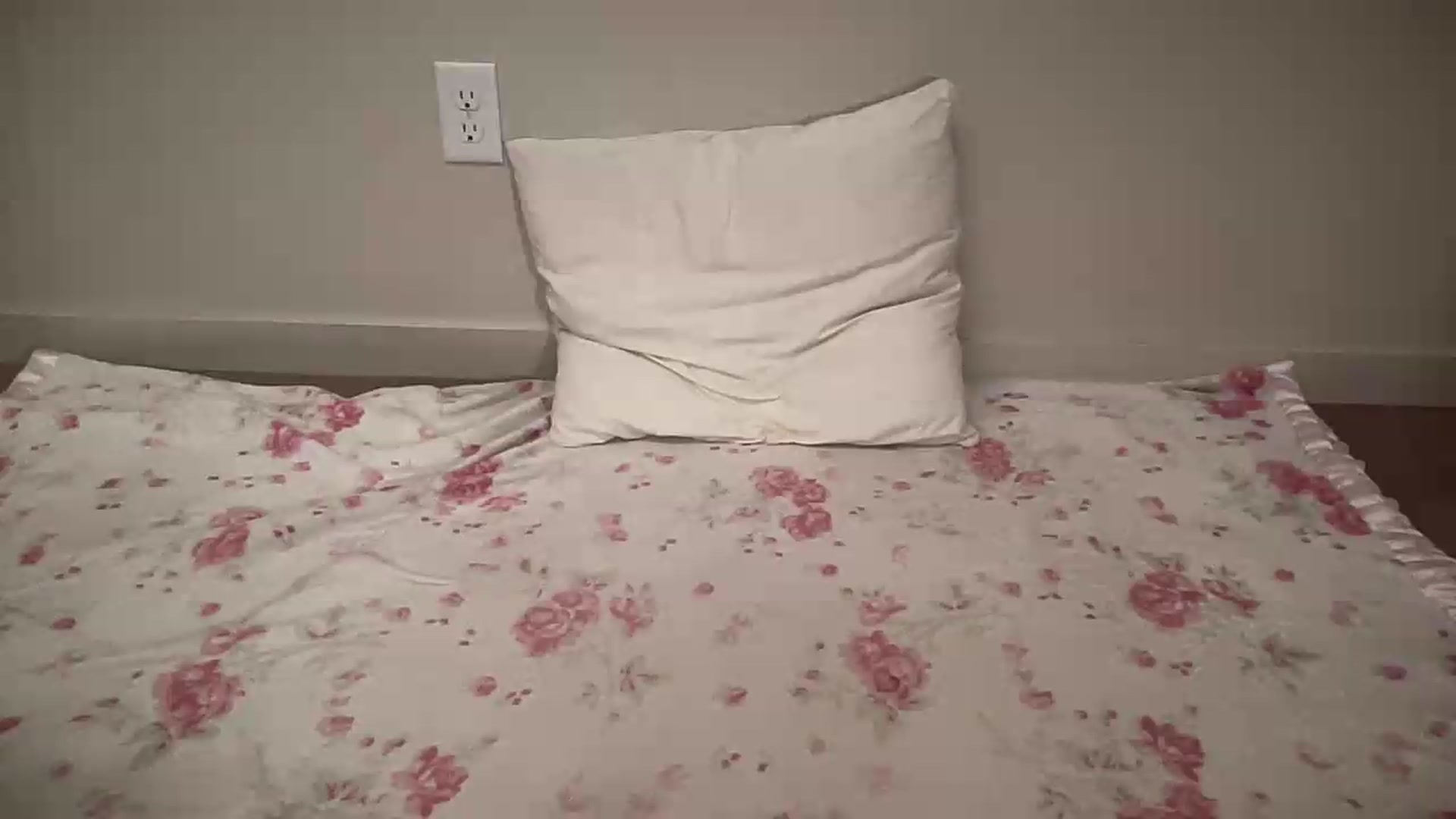 Gallery image thumbnail from BritneyMonroe's myfreecams stream on, 05/04/2026, 20:39 image 6 of 20