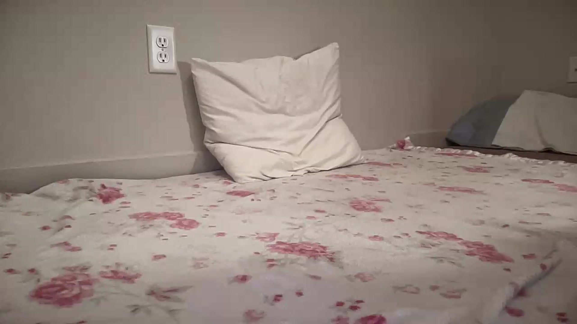 Gallery image thumbnail from BritneyMonroe's myfreecams stream on, 05/04/2026, 21:50 image 14 of 20