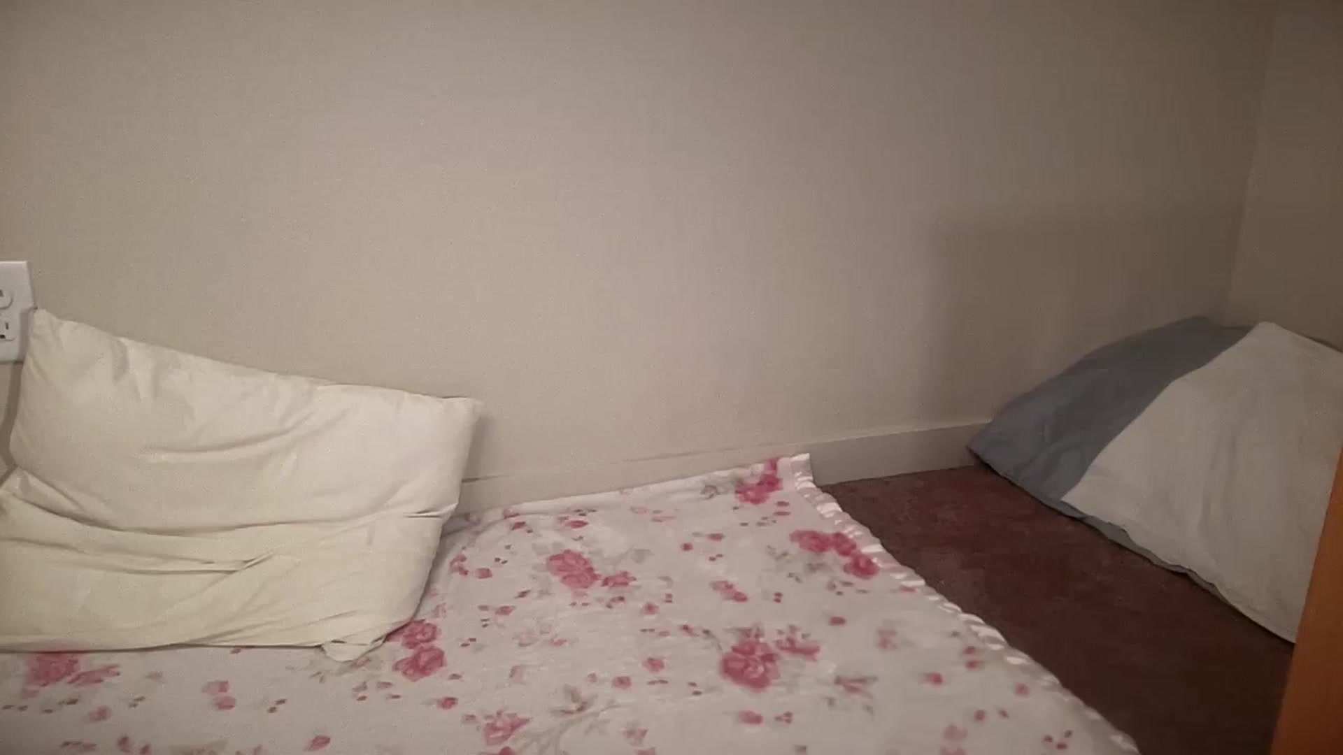 Gallery image thumbnail from BritneyMonroe's myfreecams stream on, 05/20/2026, 05:23 image 19 of 20