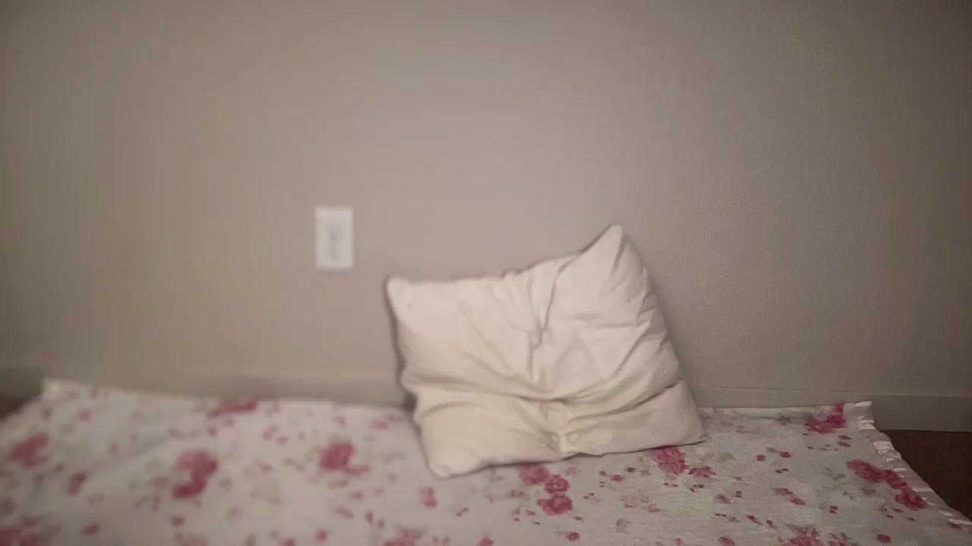 Gallery image thumbnail from BritneyMonroe's myfreecams stream on, 05/21/2026, 21:27 image 9 of 20