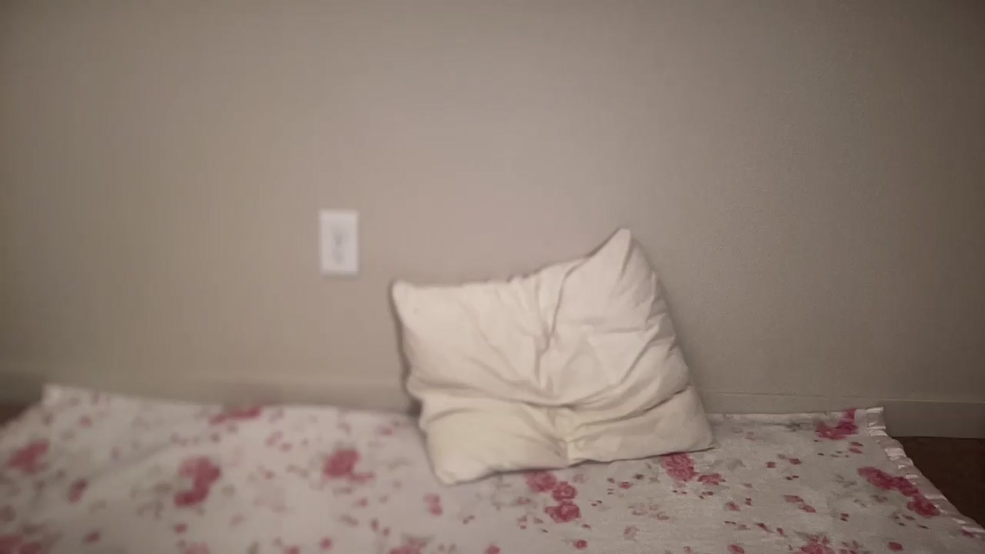 Gallery image thumbnail from BritneyMonroe's myfreecams stream on, 05/21/2026, 21:27 image 10 of 20