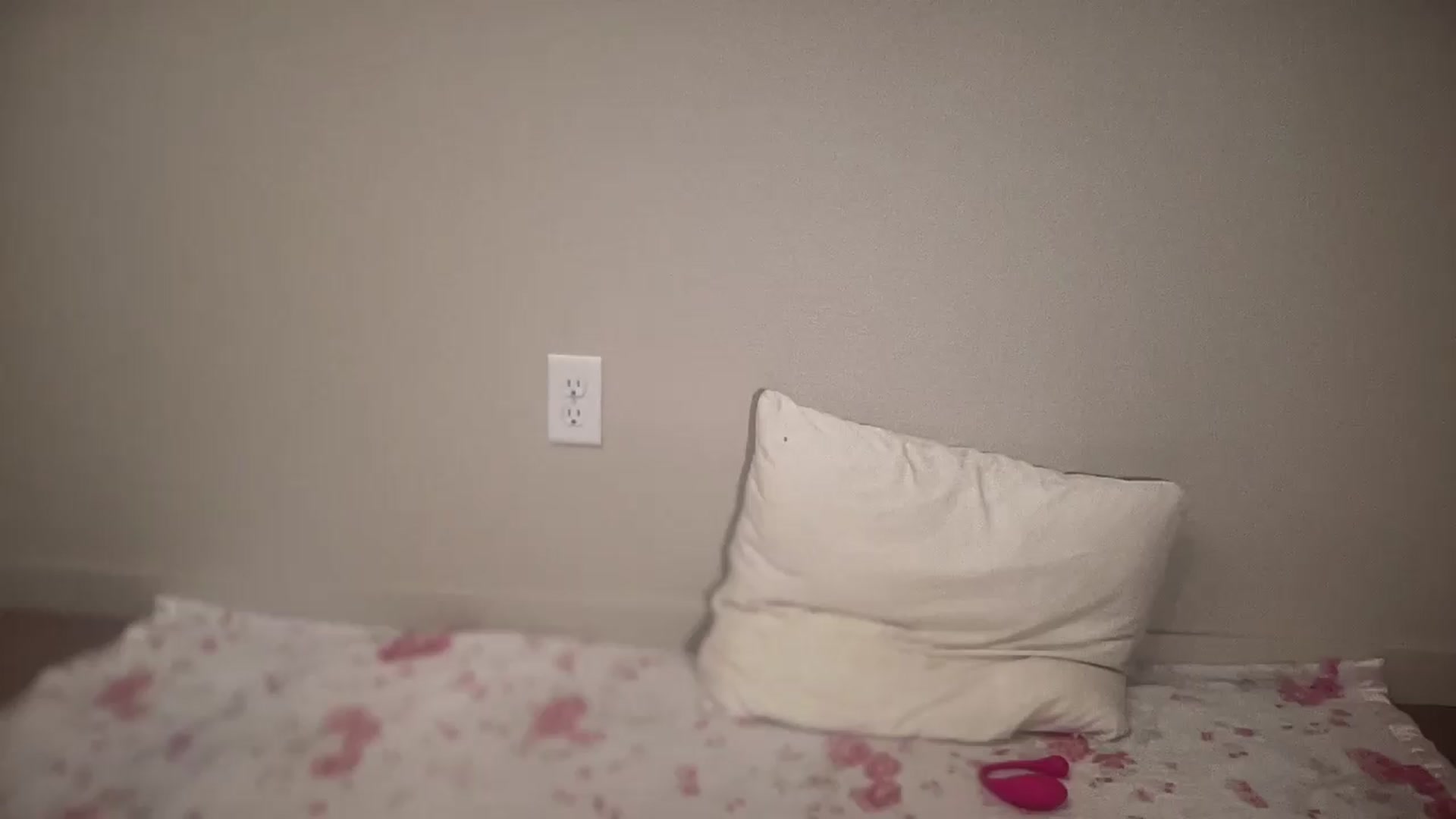 Gallery image thumbnail from BritneyMonroe's myfreecams stream on, 05/29/2026, 20:32 image 18 of 20