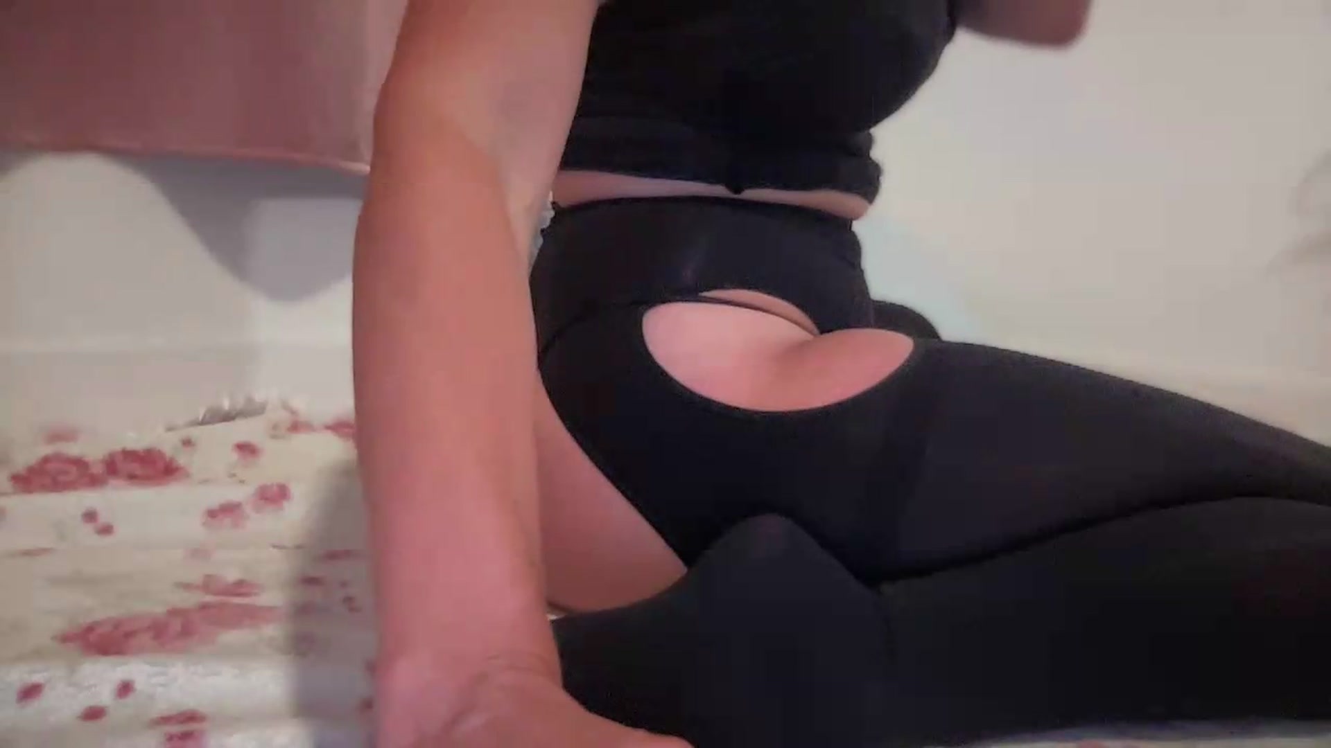 Gallery image thumbnail from BritneyMonroe's myfreecams stream on, 06/15/2026, 04:53 image 15 of 20