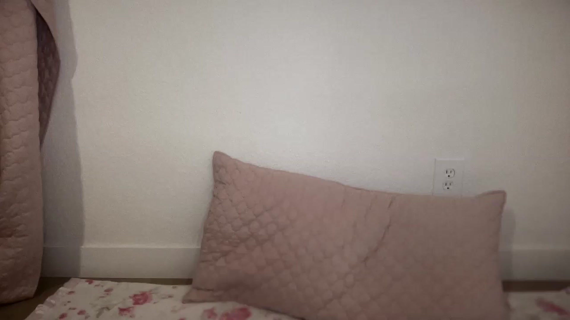 Gallery image thumbnail from BritneyMonroe's myfreecams stream on, 06/26/2026, 20:58 image 13 of 20