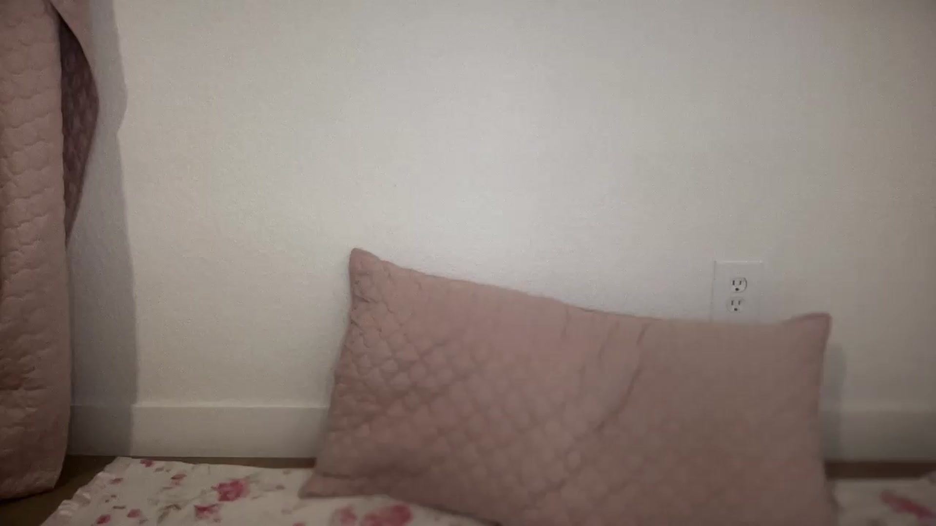 Gallery image thumbnail from BritneyMonroe's myfreecams stream on, 06/26/2026, 20:58 image 14 of 20