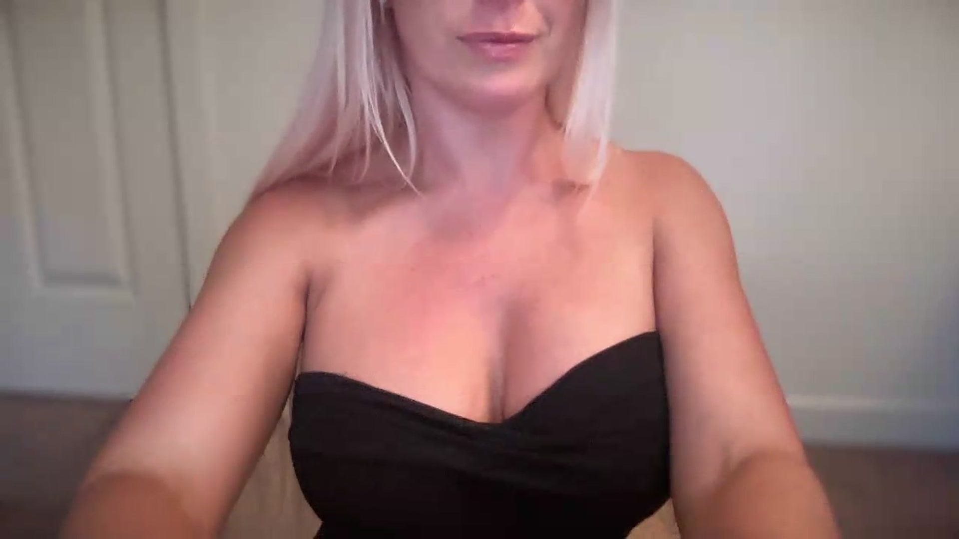 Gallery image thumbnail from BritneyMonroe's myfreecams stream on, 09/16/2026, 21:45 image 19 of 20