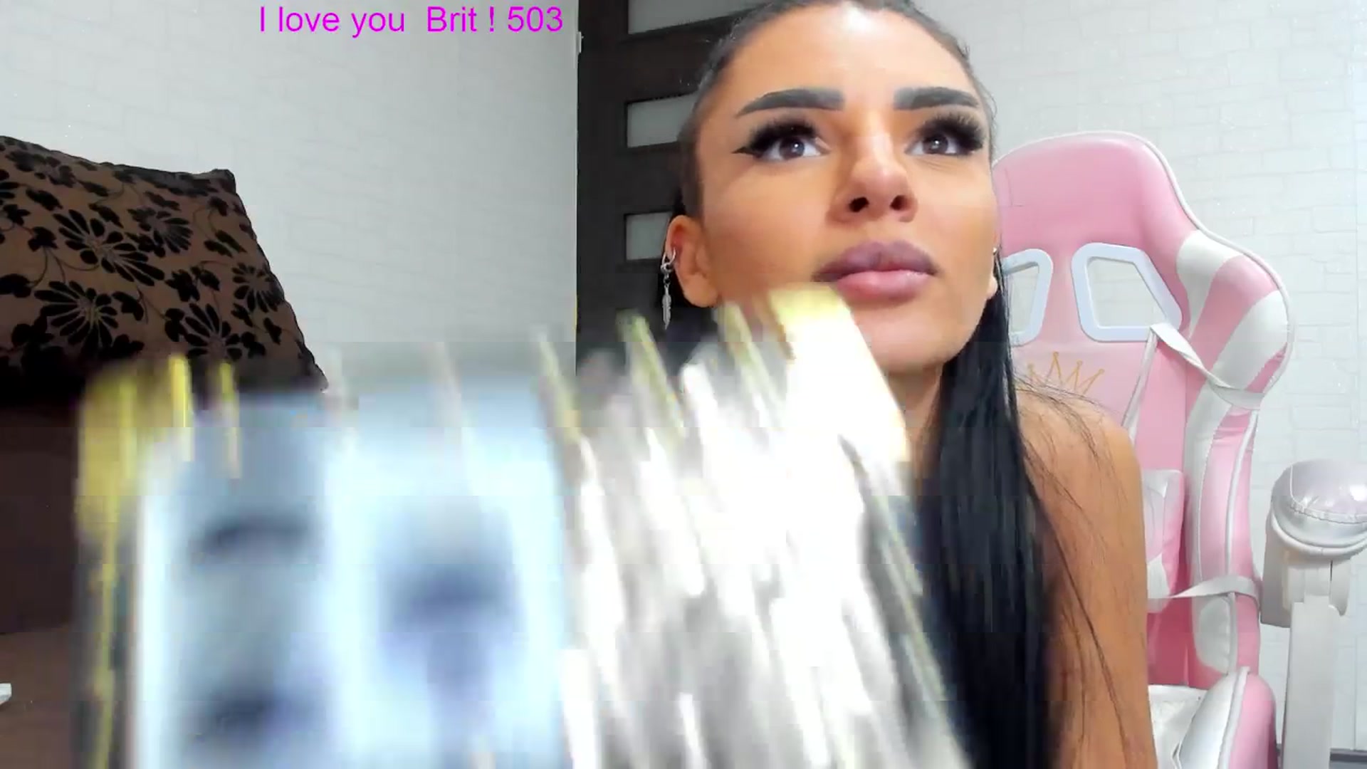 Gallery image thumbnail from Britney_Charm's myfreecams stream on, 11/09/2024, 11:17 image 5 of 20