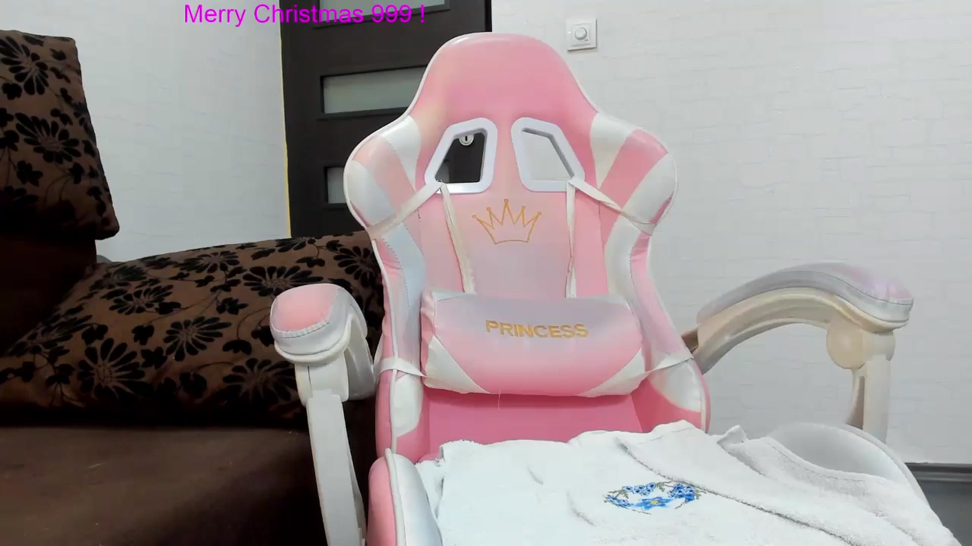 Gallery image thumbnail from Britney_Charm's myfreecams stream on, 01/09/2025, 11:05 image 12 of 20