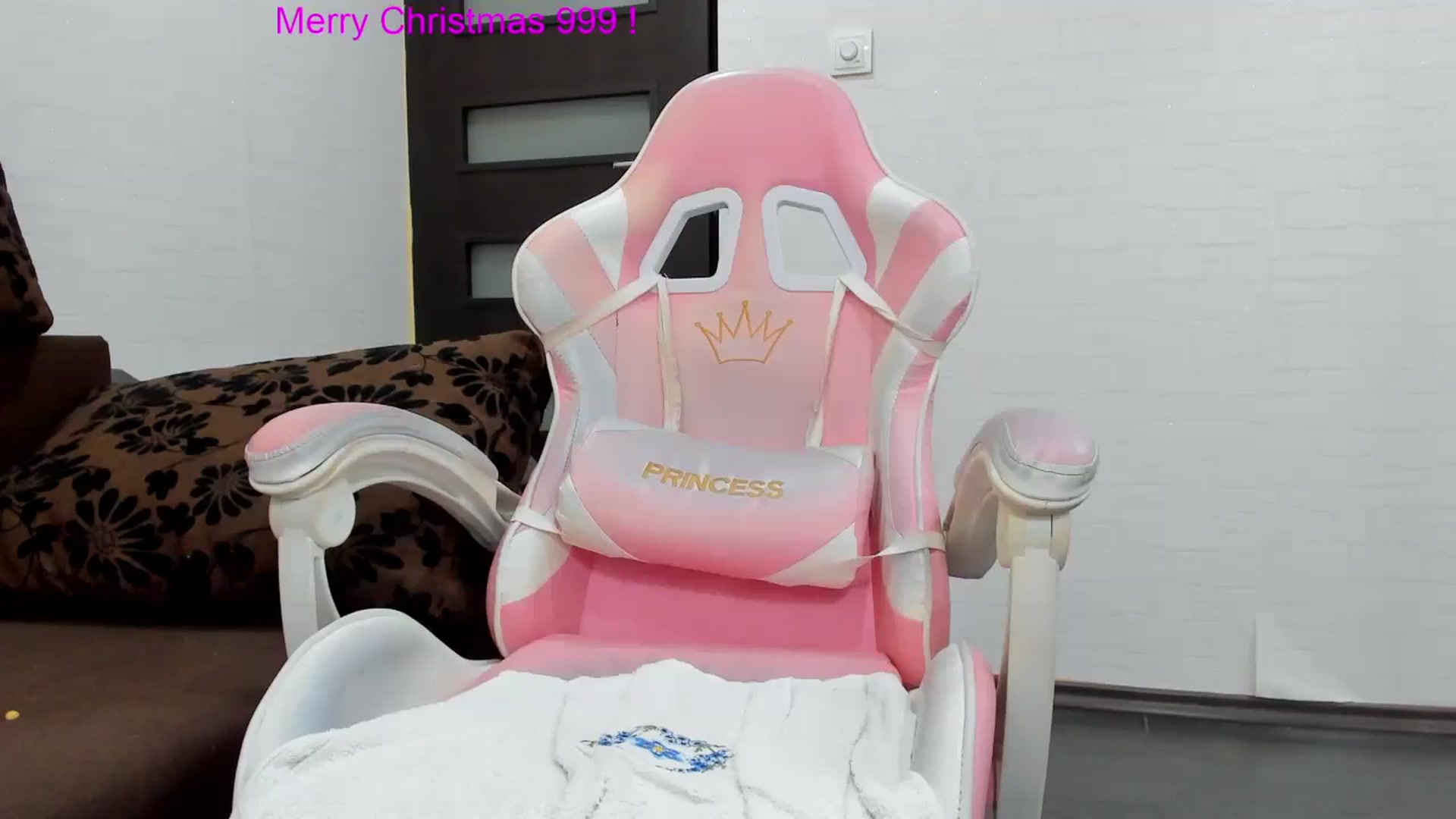 Gallery image thumbnail from Britney_Charm's myfreecams stream on, 01/10/2025, 09:19 image 3 of 20