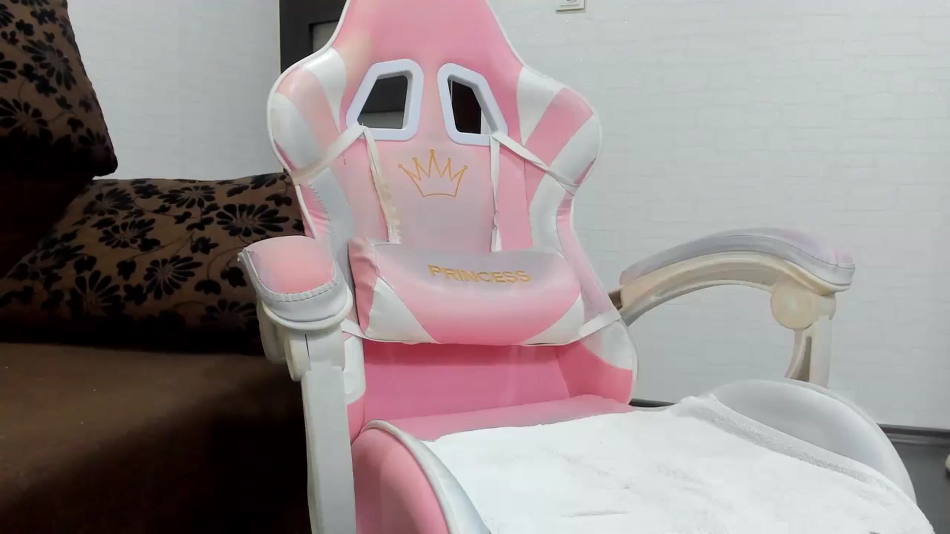 Gallery image thumbnail from Britney_Charm's myfreecams stream on, 01/25/2025, 10:33 image 12 of 20