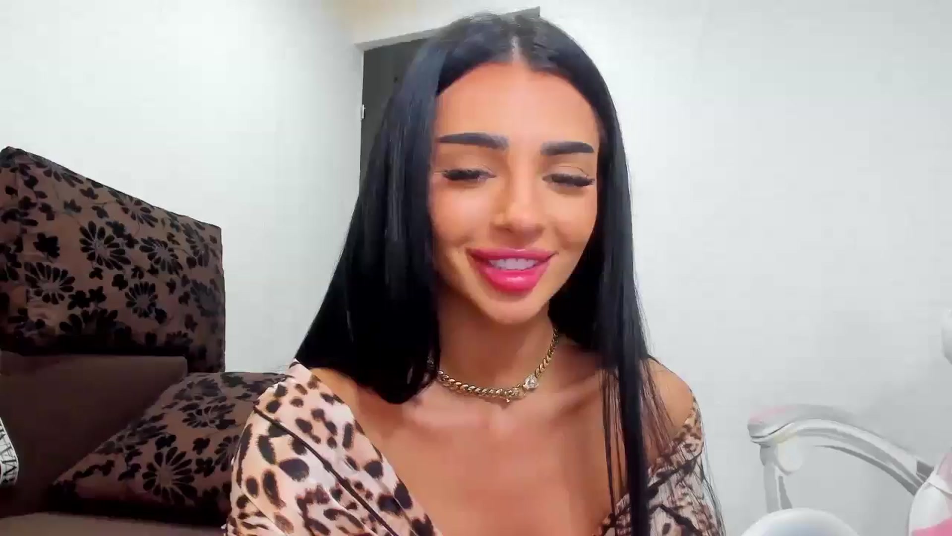 Gallery image thumbnail from Britney_Charm's myfreecams stream on, 01/31/2025, 10:29 image 18 of 20