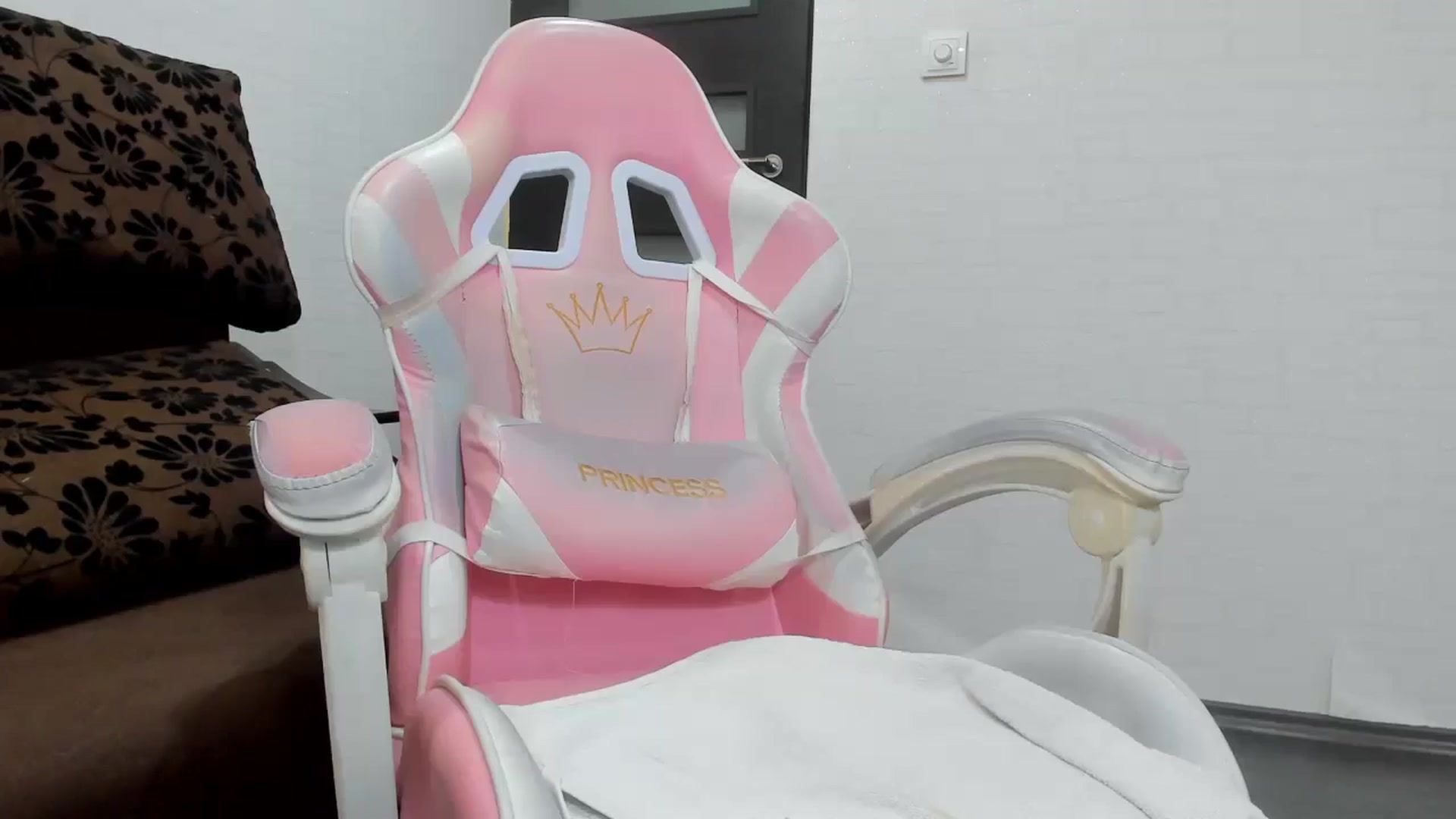 Gallery image thumbnail from Britney_Charm's myfreecams stream on, 02/04/2025, 11:39 image 3 of 20