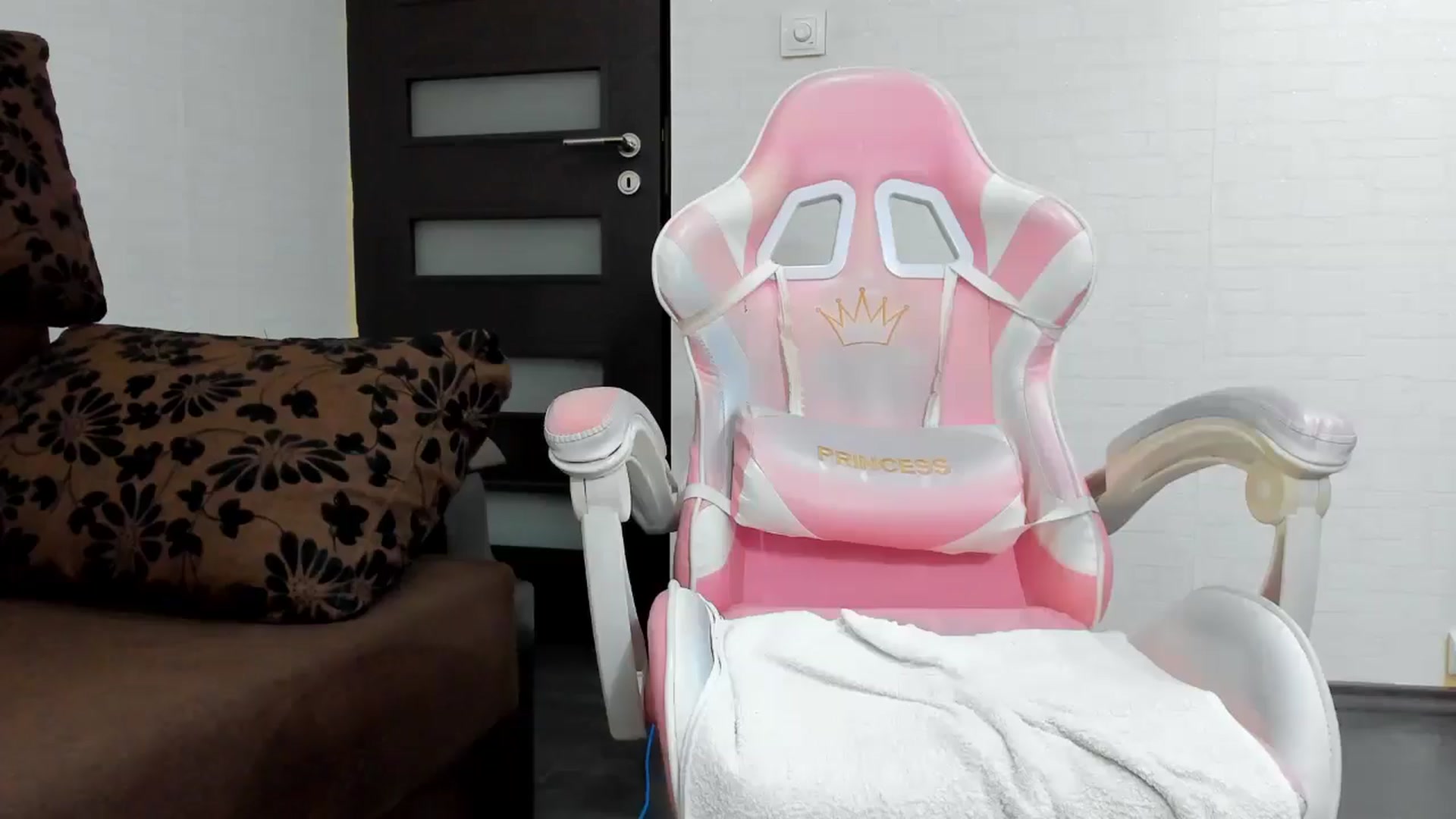 Gallery image thumbnail from Britney_Charm's myfreecams stream on, 03/03/2025, 11:33 image 20 of 20