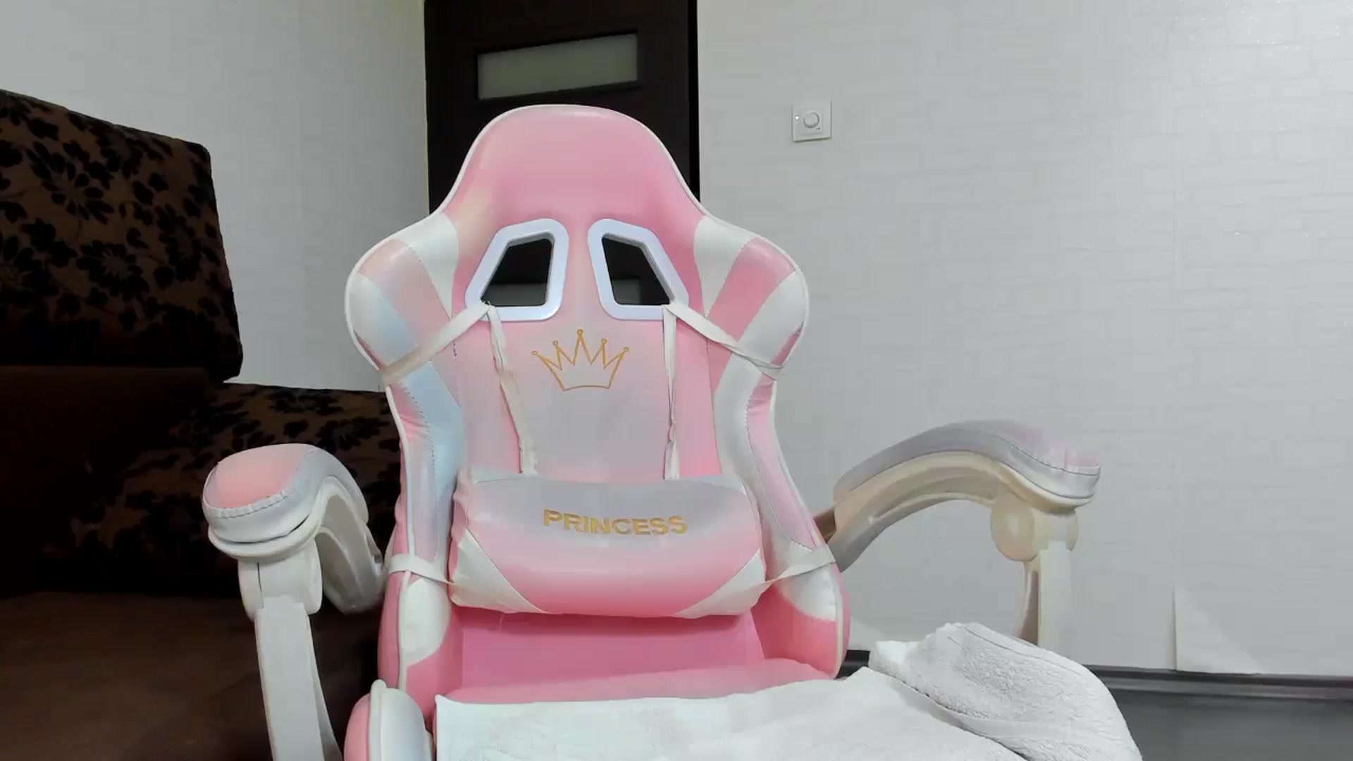 Gallery image thumbnail from Britney_Charm's myfreecams stream on, 03/17/2025, 10:57 image 18 of 20