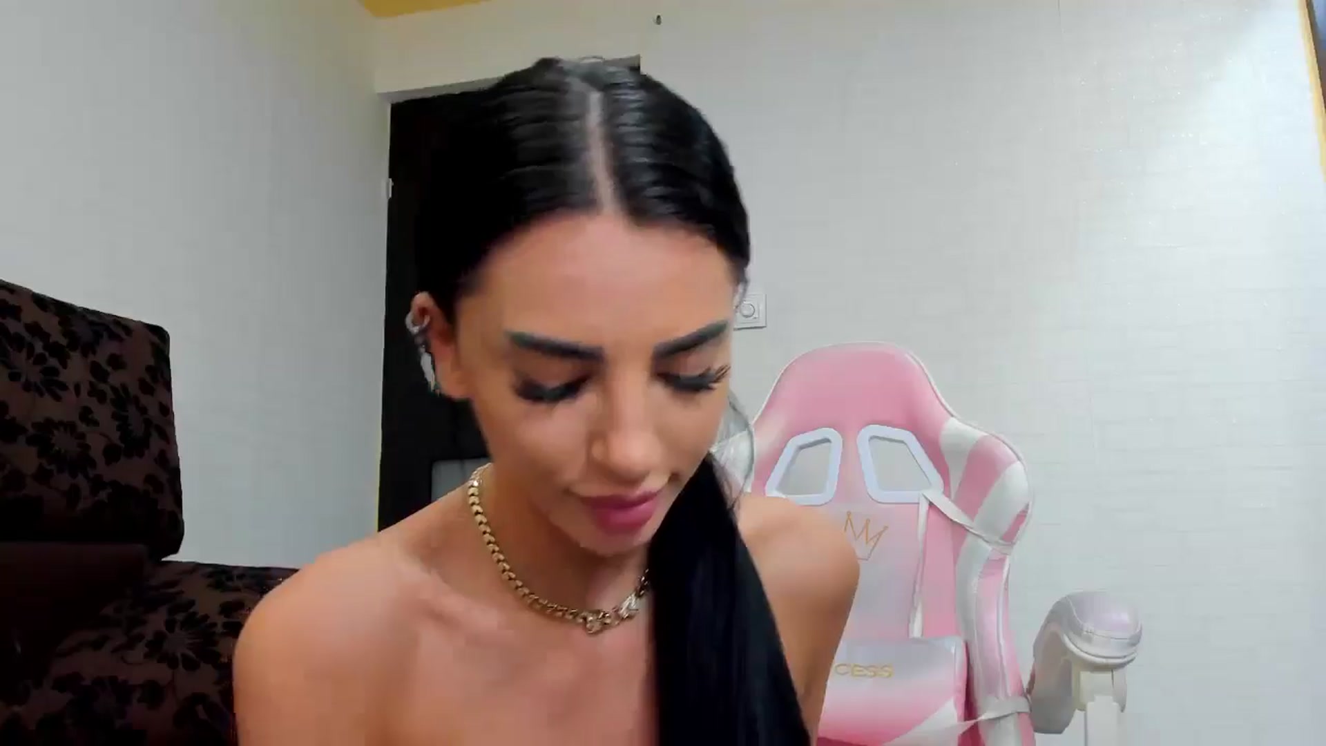 Gallery image thumbnail from Britney_Charm's myfreecams stream on, 03/17/2025, 11:40 image 19 of 20