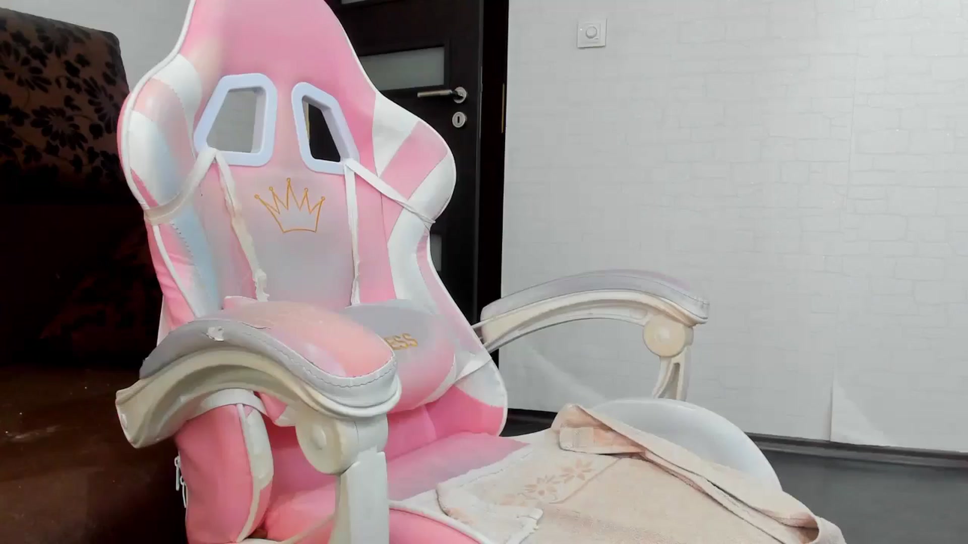 Gallery image thumbnail from Britney_Charm's myfreecams stream on, 03/24/2025, 11:35 image 9 of 20