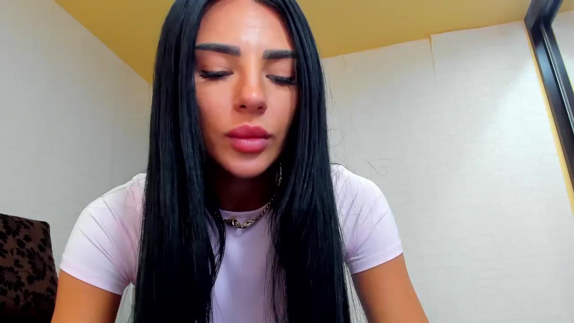 Gallery image thumbnail from Britney_Charm's myfreecams stream on, 03/24/2025, 11:35 image 1 of 20