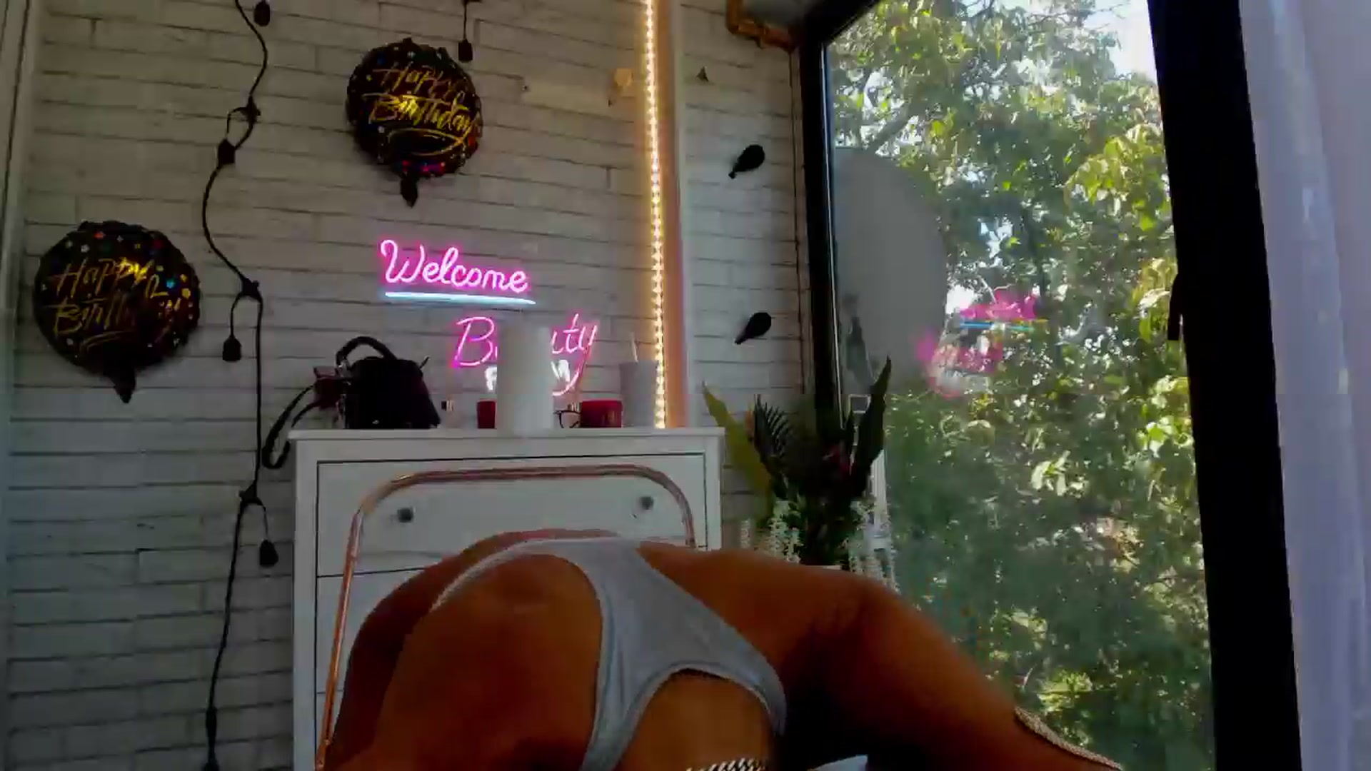 Gallery image thumbnail from Britney_Charm's myfreecams stream on, 08/21/2025, 09:29 image 2 of 20