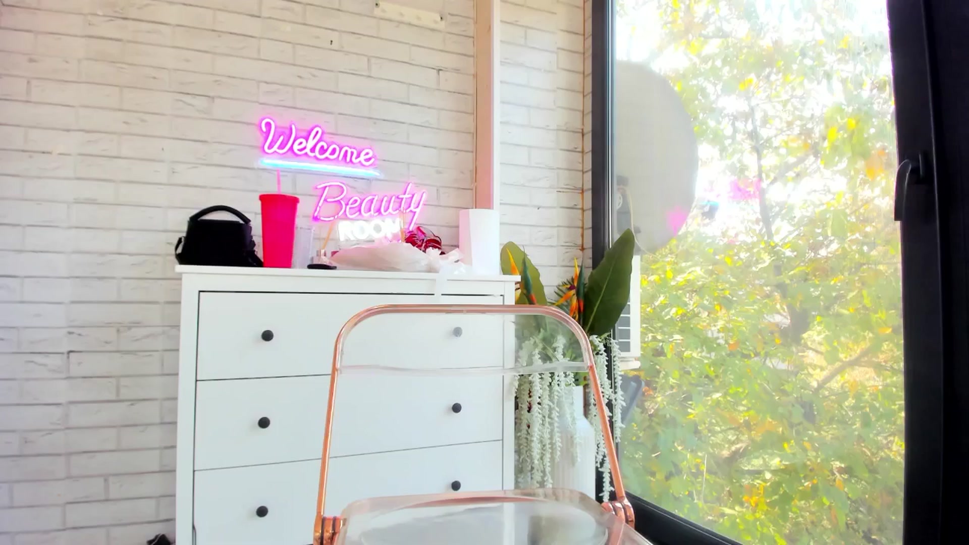 Gallery image thumbnail from Britney_Charm's myfreecams stream on, 10/22/2025, 10:00 image 4 of 20
