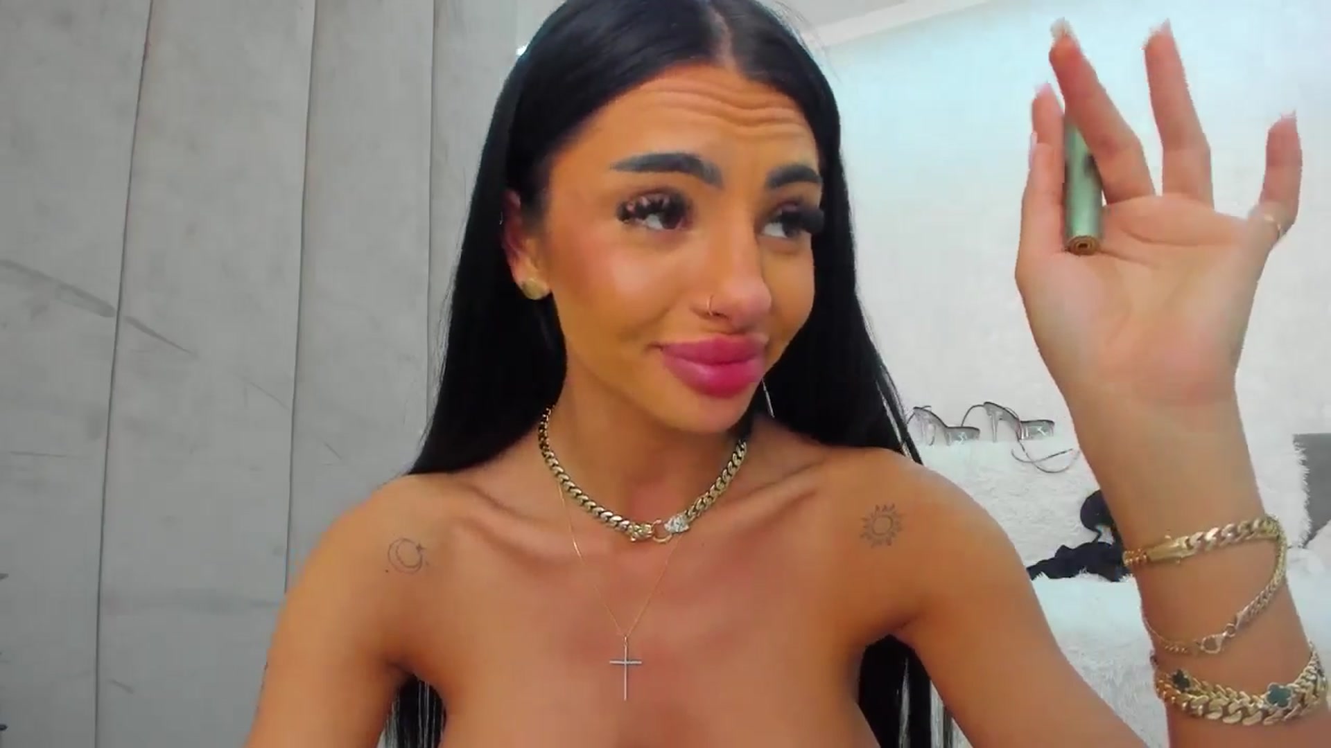 Gallery image thumbnail from Britney_Charm's myfreecams stream on, 03/15/2026, 11:46 image 19 of 20